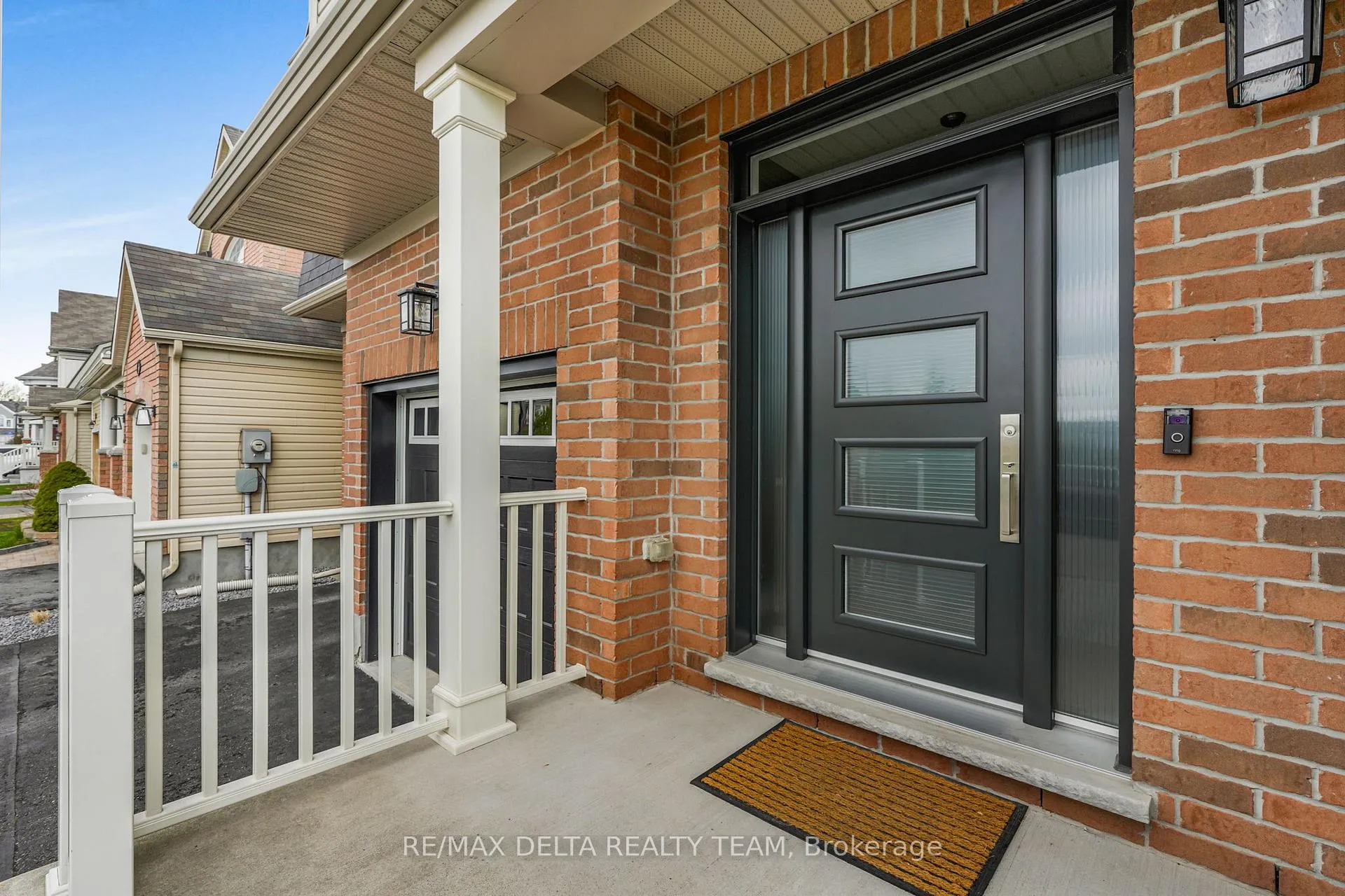 Photo 2 of 208 Serra Ridge, Ottawa, Notting Hill/Summerside — HOMEH