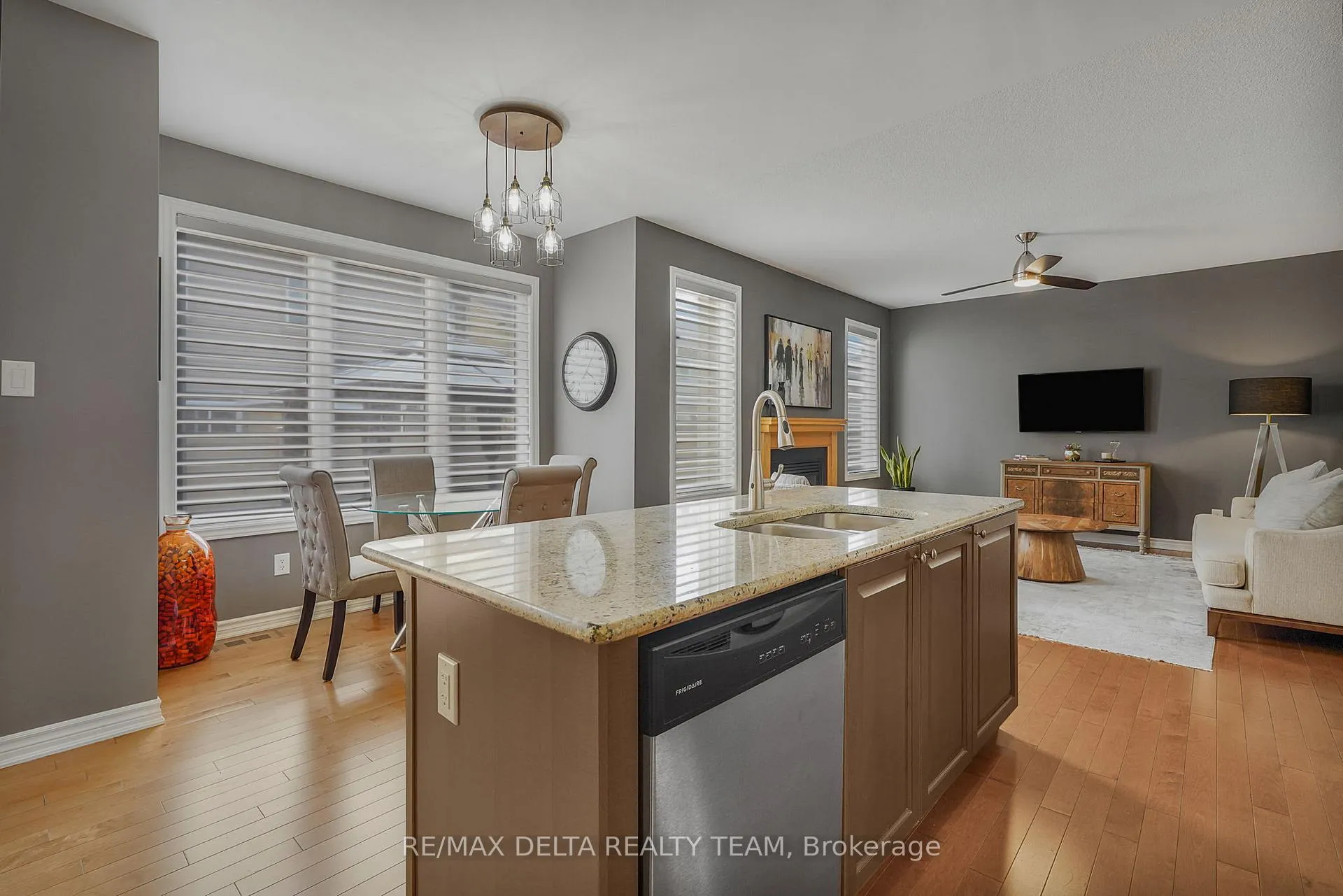Photo 13 of 208 Serra Ridge, Ottawa, Notting Hill/Summerside — HOMEH