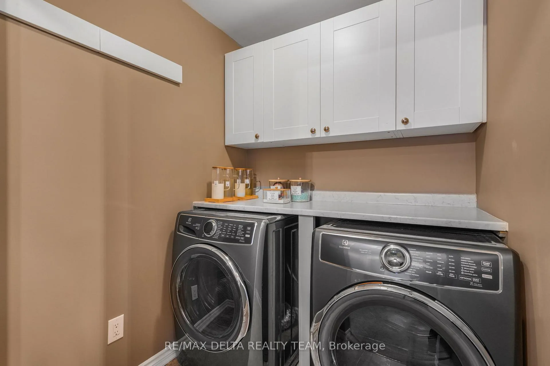 Photo 19 of 208 Serra Ridge, Ottawa, Notting Hill/Summerside — HOMEH