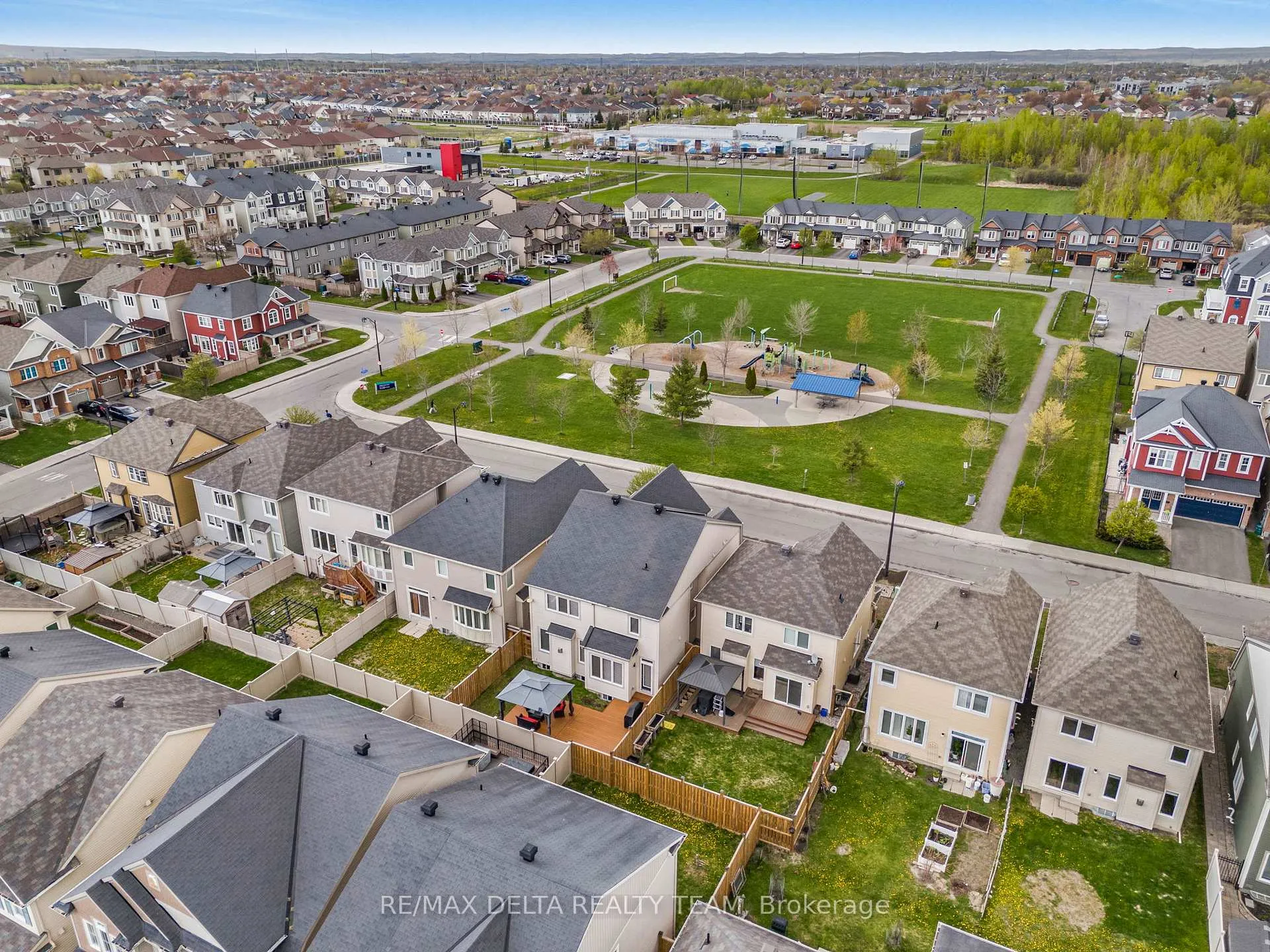 Photo 32 of 208 Serra Ridge, Ottawa, Notting Hill/Summerside — HOMEH