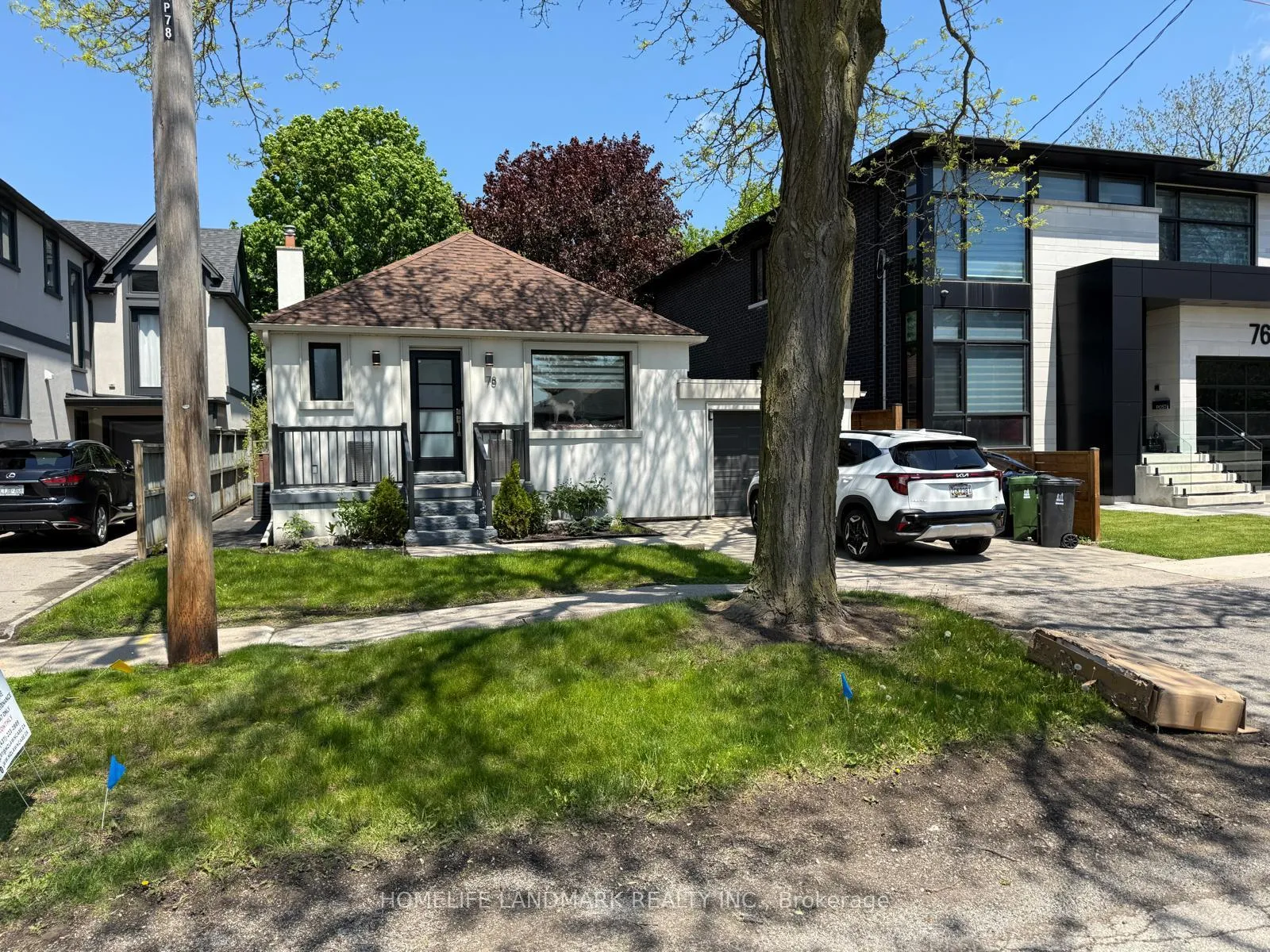 Photo 2 of 78 Yorkview Drive, Etobicoke, Stonegate-Queensway — HOMEH