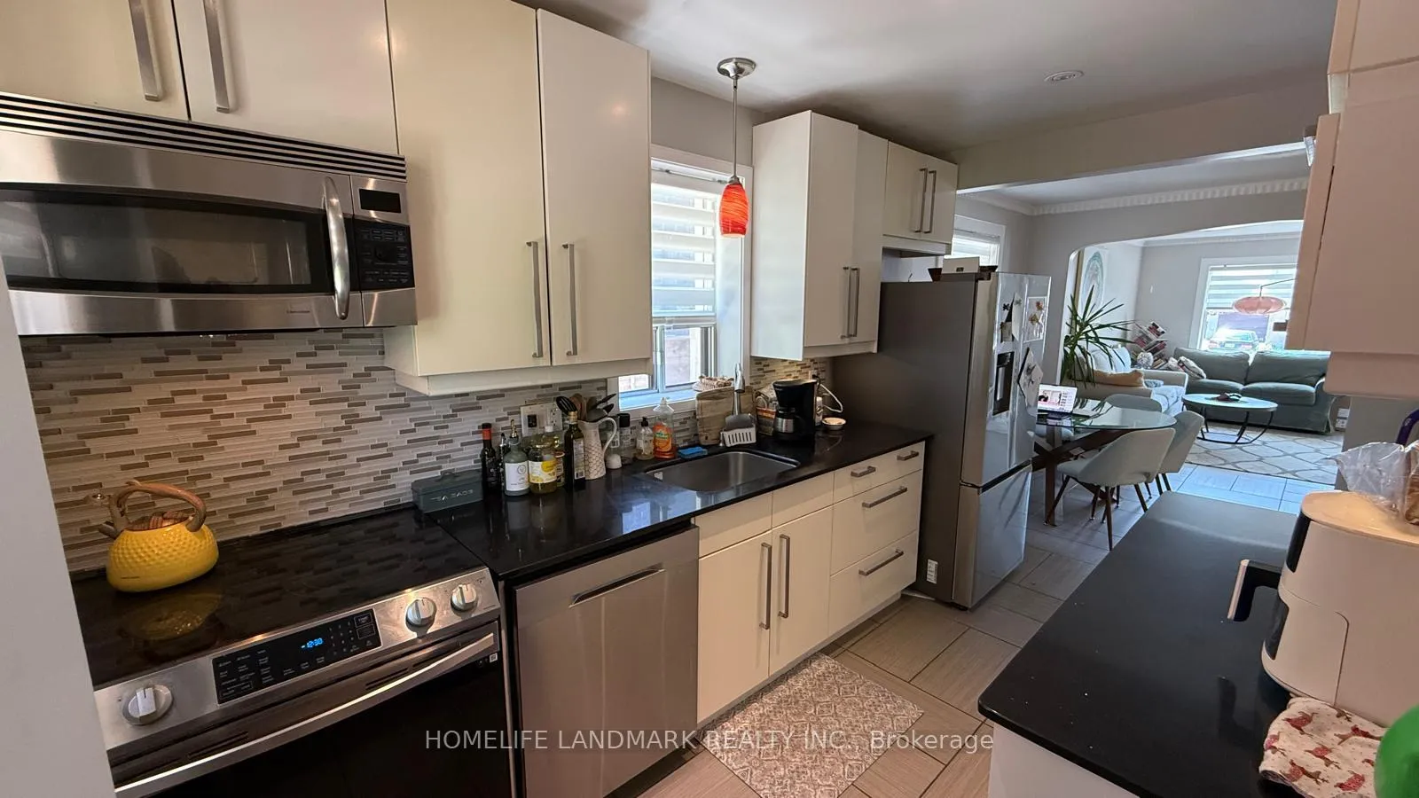 Photo 7 of 78 Yorkview Drive, Etobicoke, Stonegate-Queensway — HOMEH