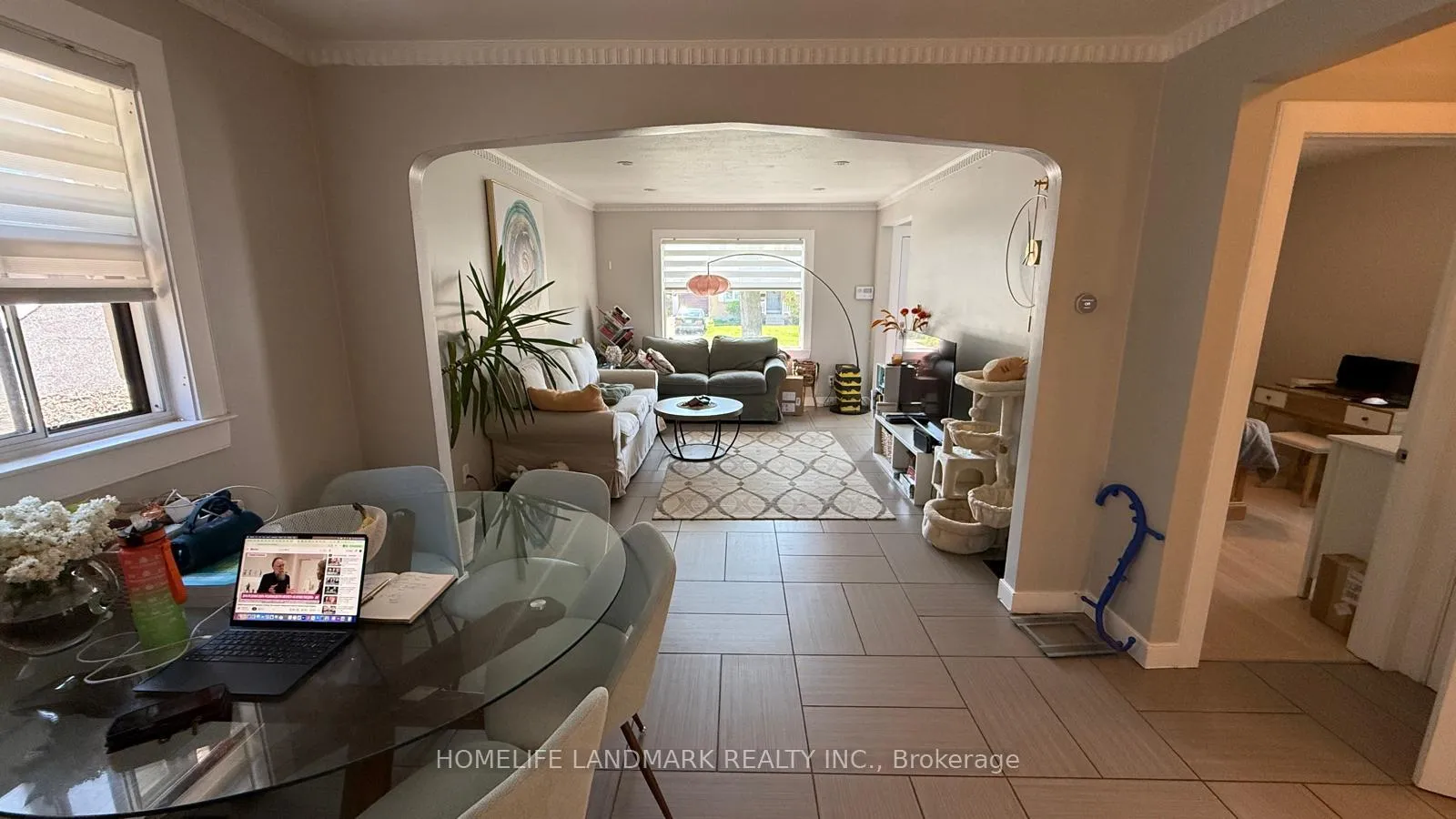 Photo 9 of 78 Yorkview Drive, Etobicoke, Stonegate-Queensway — HOMEH