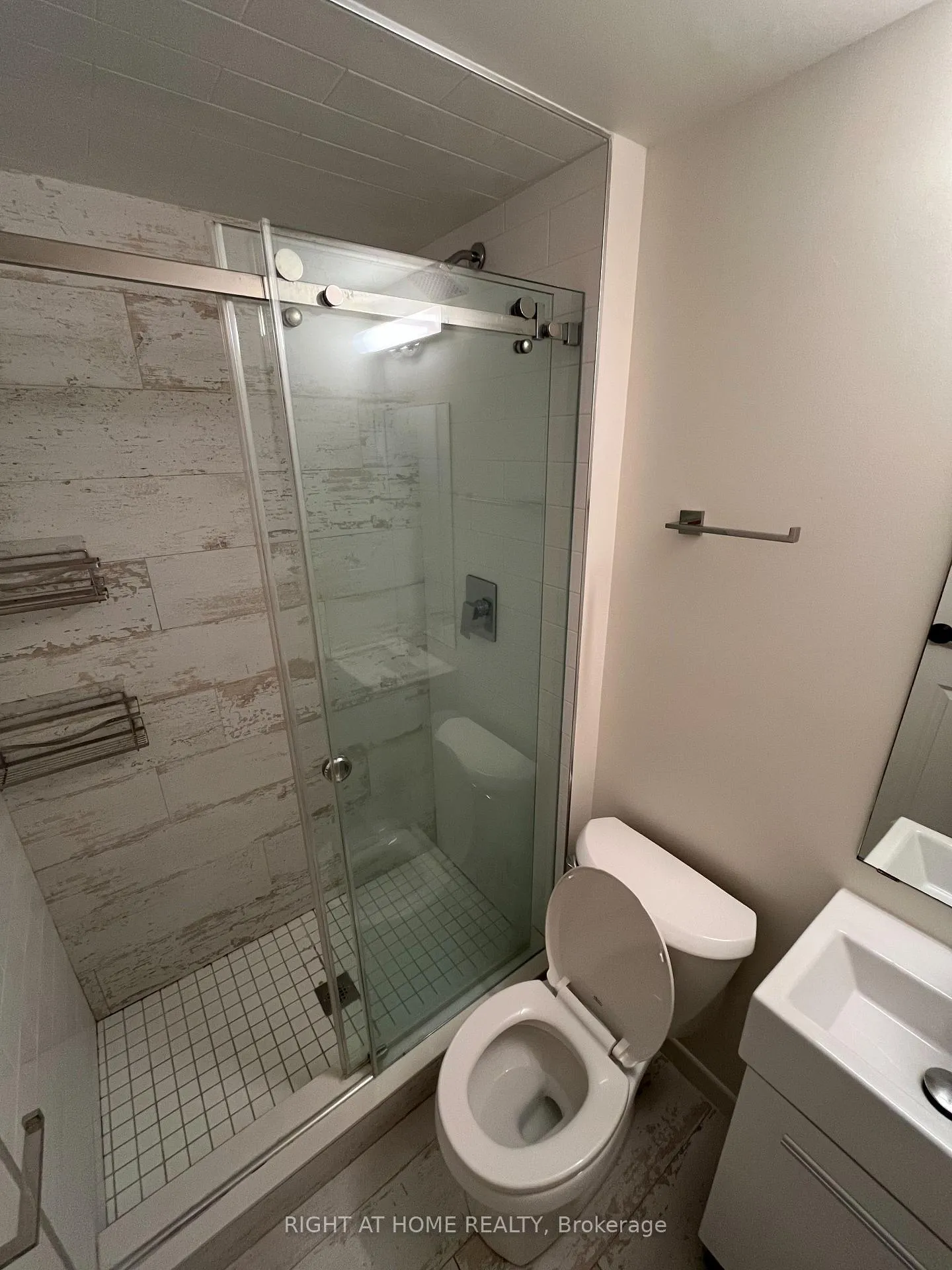 Photo 5 of Unit 1, 1258 Broadview Avenue, Toronto, Broadview North — HOMEH