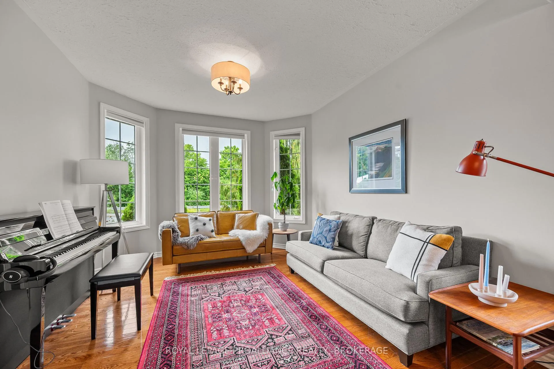 Photo 9 of 1319 Waterside Way, Kingston, Kingston East (Incl Barret Crt) — HOMEH
