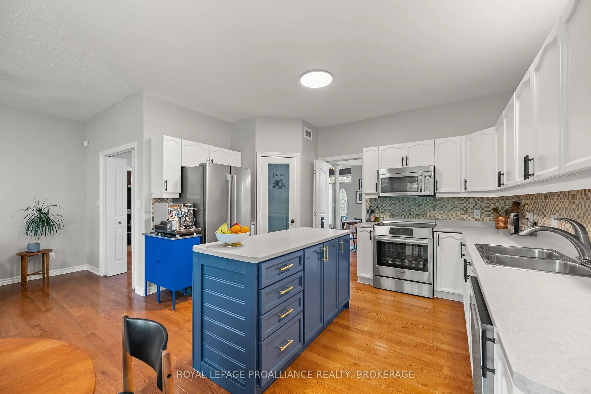 Photo 15 of 1319 Waterside Way, Kingston, Kingston East (Incl Barret Crt) — HOMEH