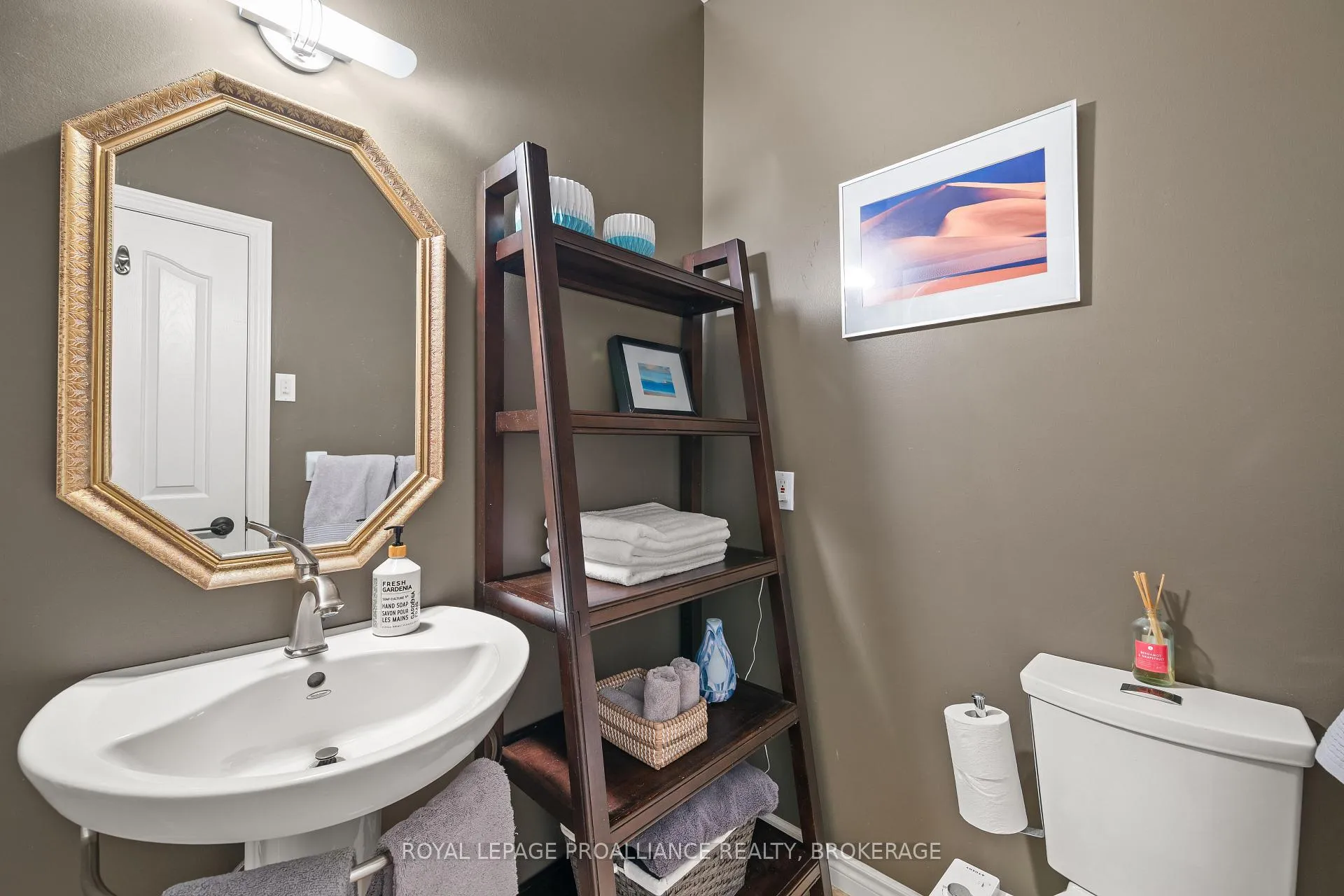 Photo 25 of 1319 Waterside Way, Kingston, Kingston East (Incl Barret Crt) — HOMEH