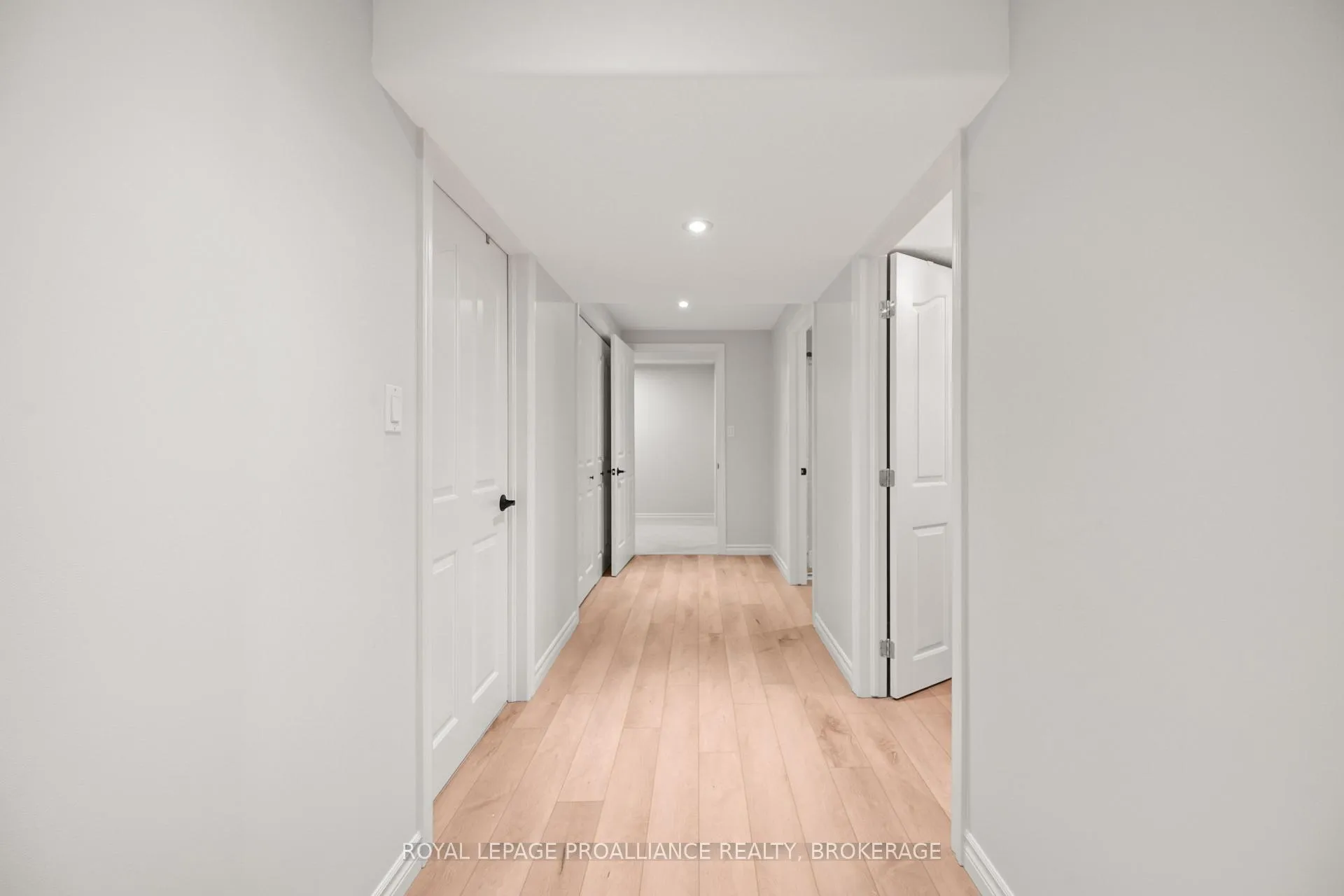Photo 35 of 1319 Waterside Way, Kingston, Kingston East (Incl Barret Crt) — HOMEH