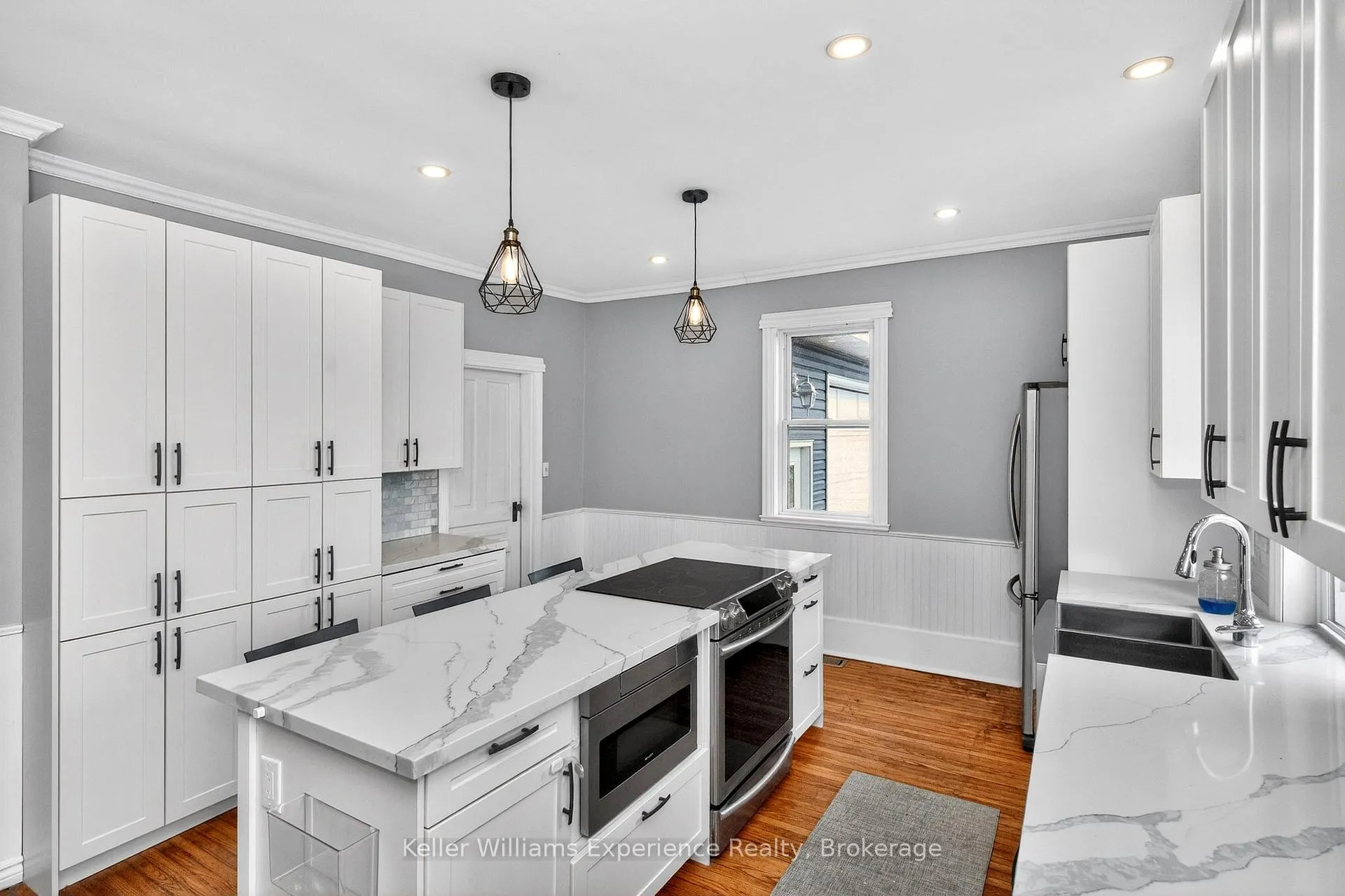 Photo 7 of 2936 Flos 6 Road W, Springwater, Phelpston — HOMEH