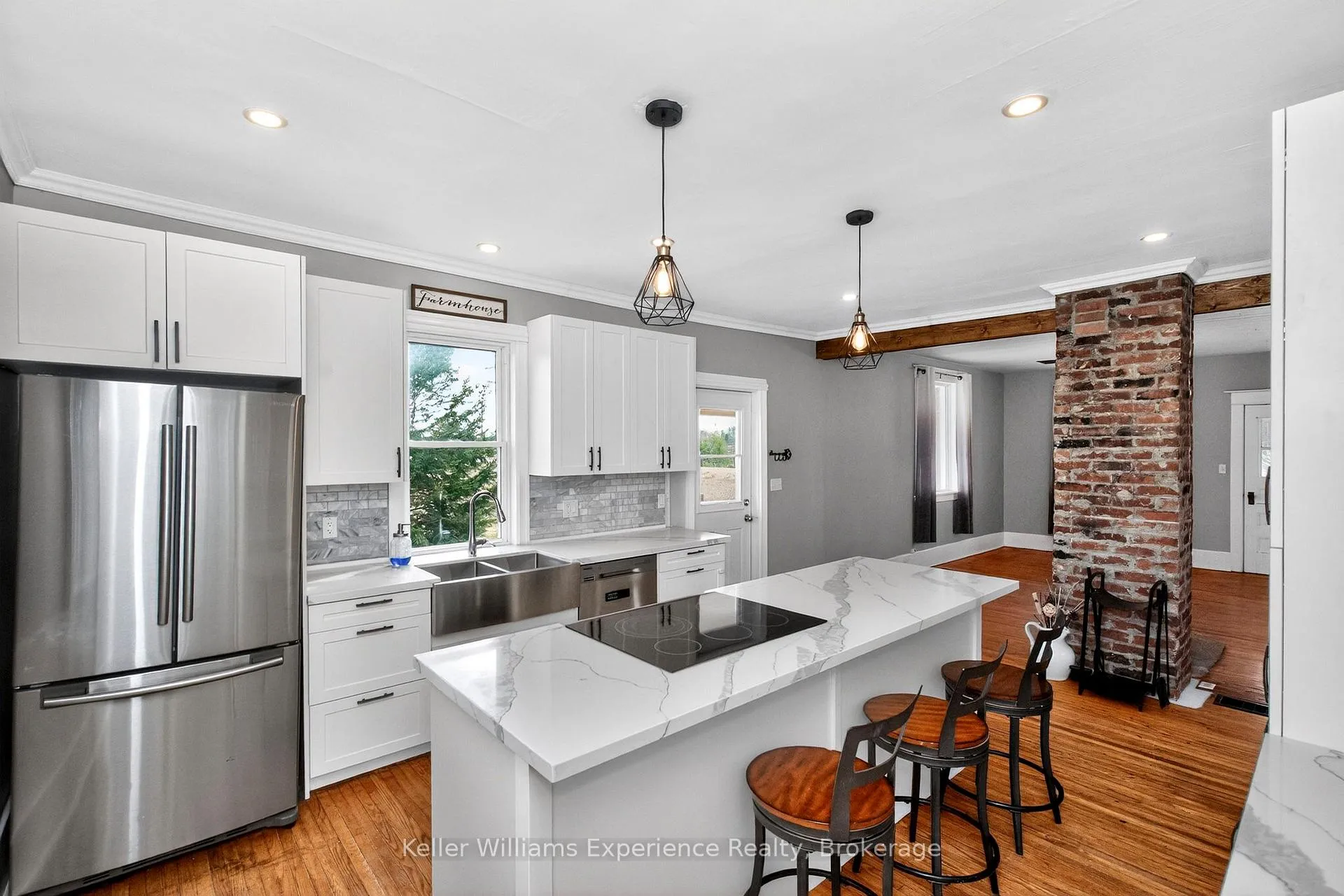 Photo 10 of 2936 Flos 6 Road W, Springwater, Phelpston — HOMEH