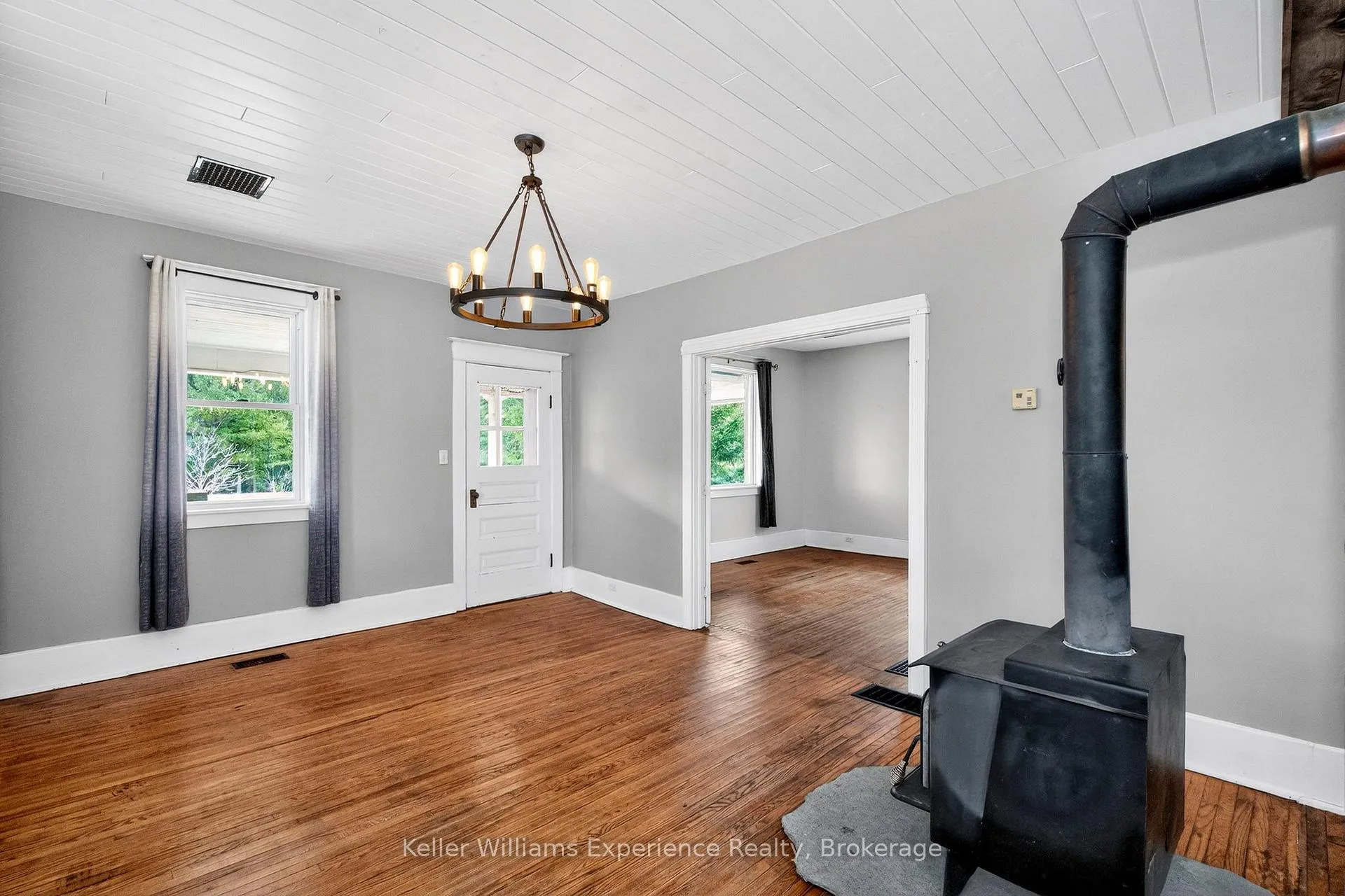 Photo 11 of 2936 Flos 6 Road W, Springwater, Phelpston — HOMEH