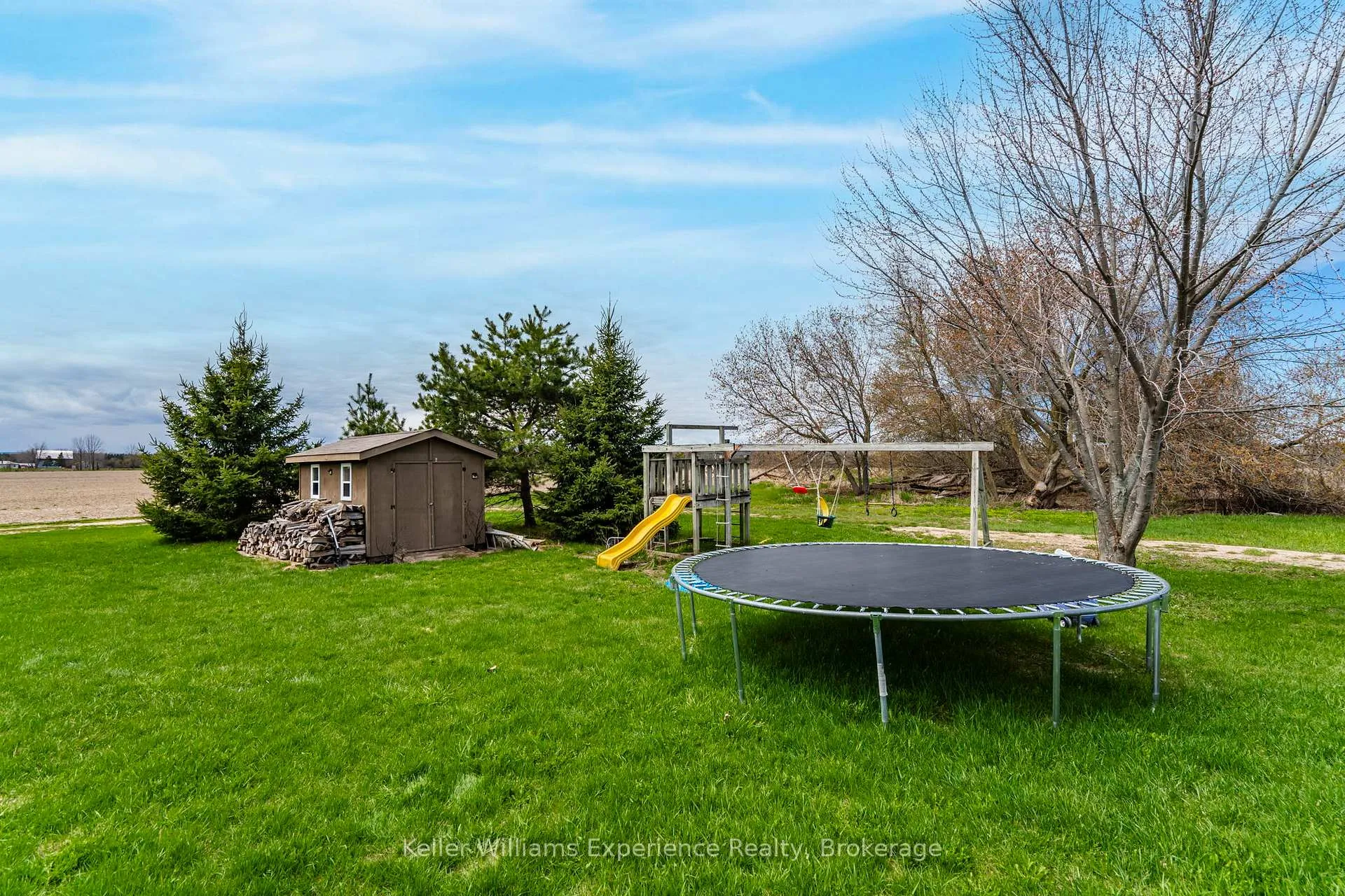 Photo 34 of 2936 Flos 6 Road W, Springwater, Phelpston — HOMEH