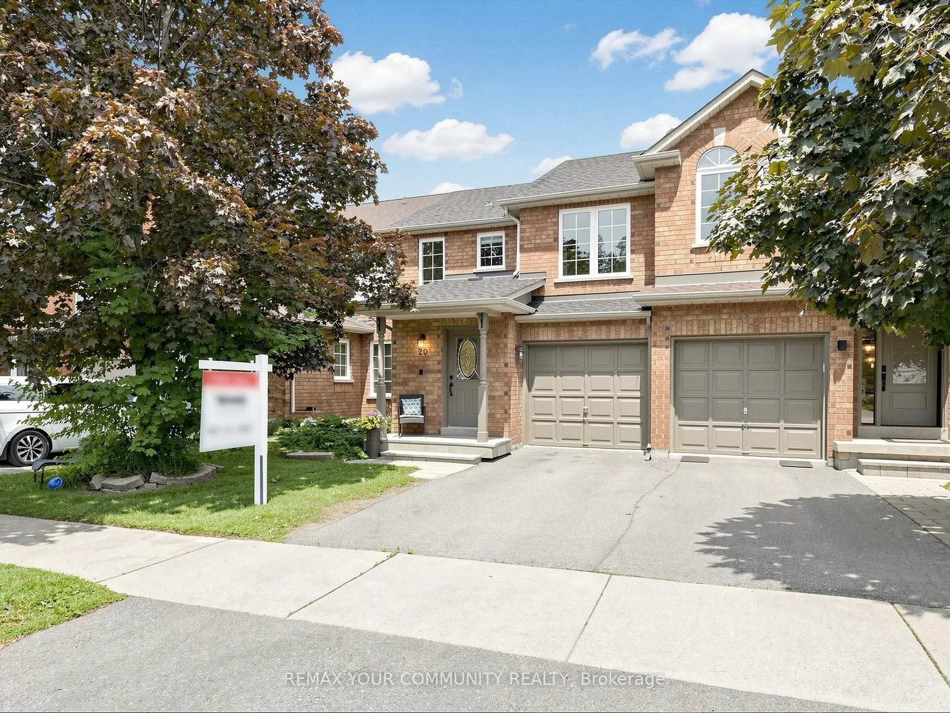 Photo 1 of 20 Dawson Crescent, Milton, Bronte Meadows — HOMEH