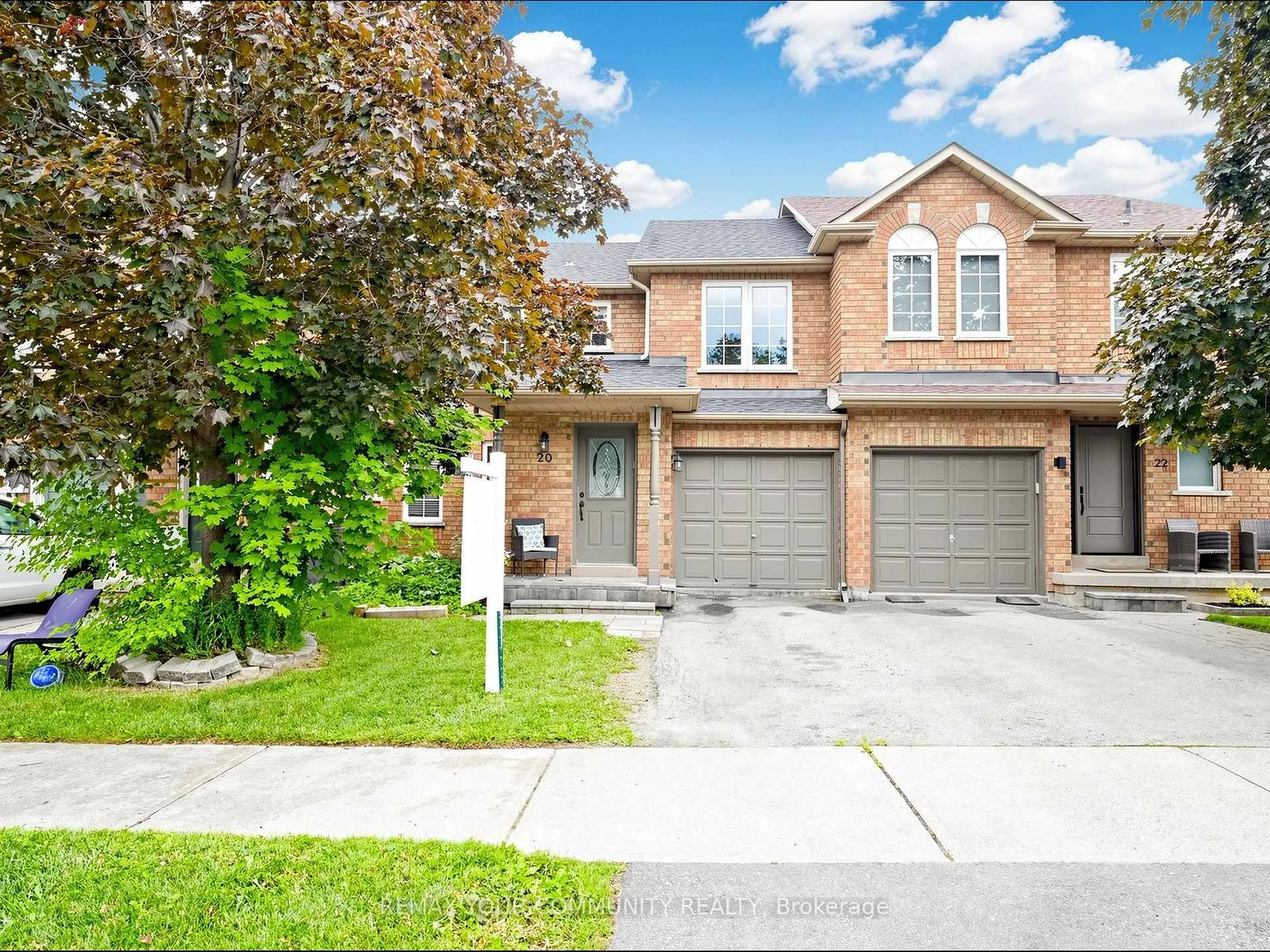 Photo 3 of 20 Dawson Crescent, Milton, Bronte Meadows — HOMEH