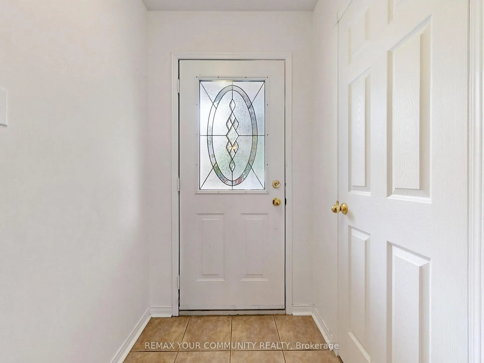 Photo 16 of 20 Dawson Crescent, Milton, Bronte Meadows — HOMEH
