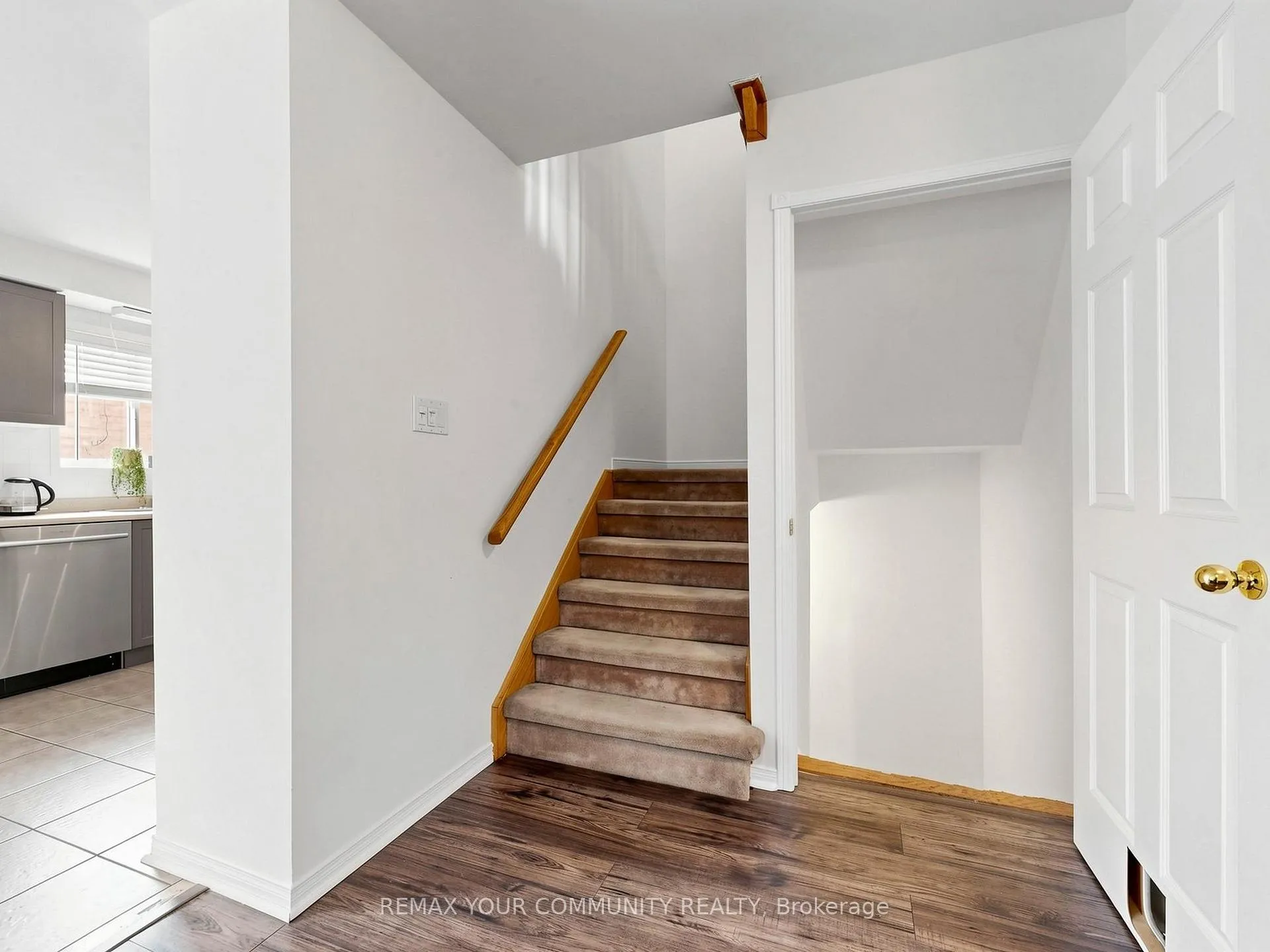 Photo 18 of 20 Dawson Crescent, Milton, Bronte Meadows — HOMEH