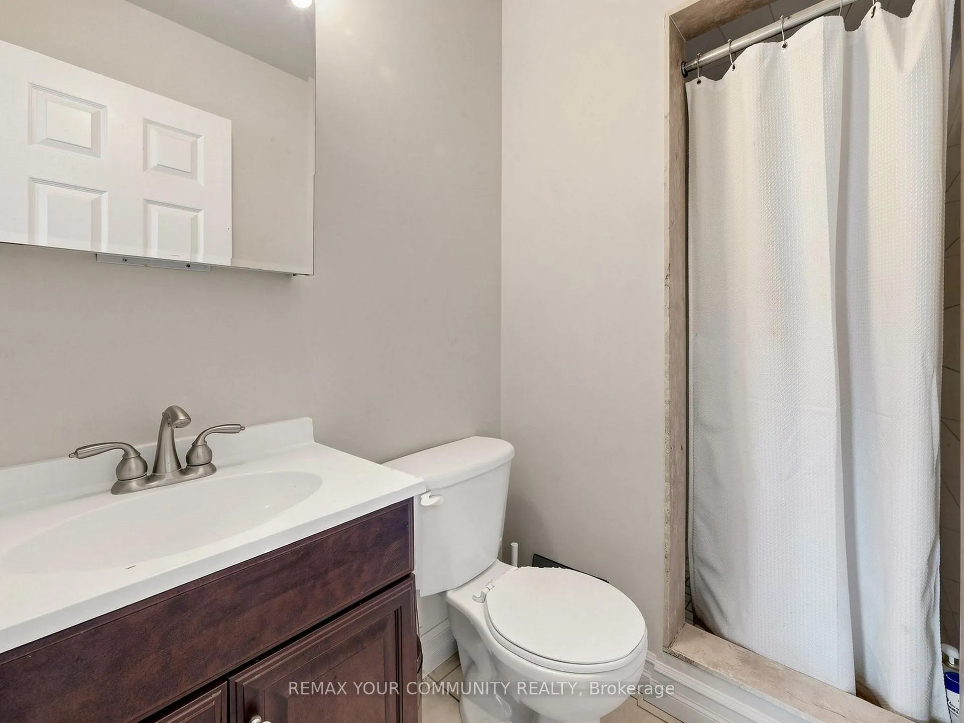 Photo 24 of 20 Dawson Crescent, Milton, Bronte Meadows — HOMEH