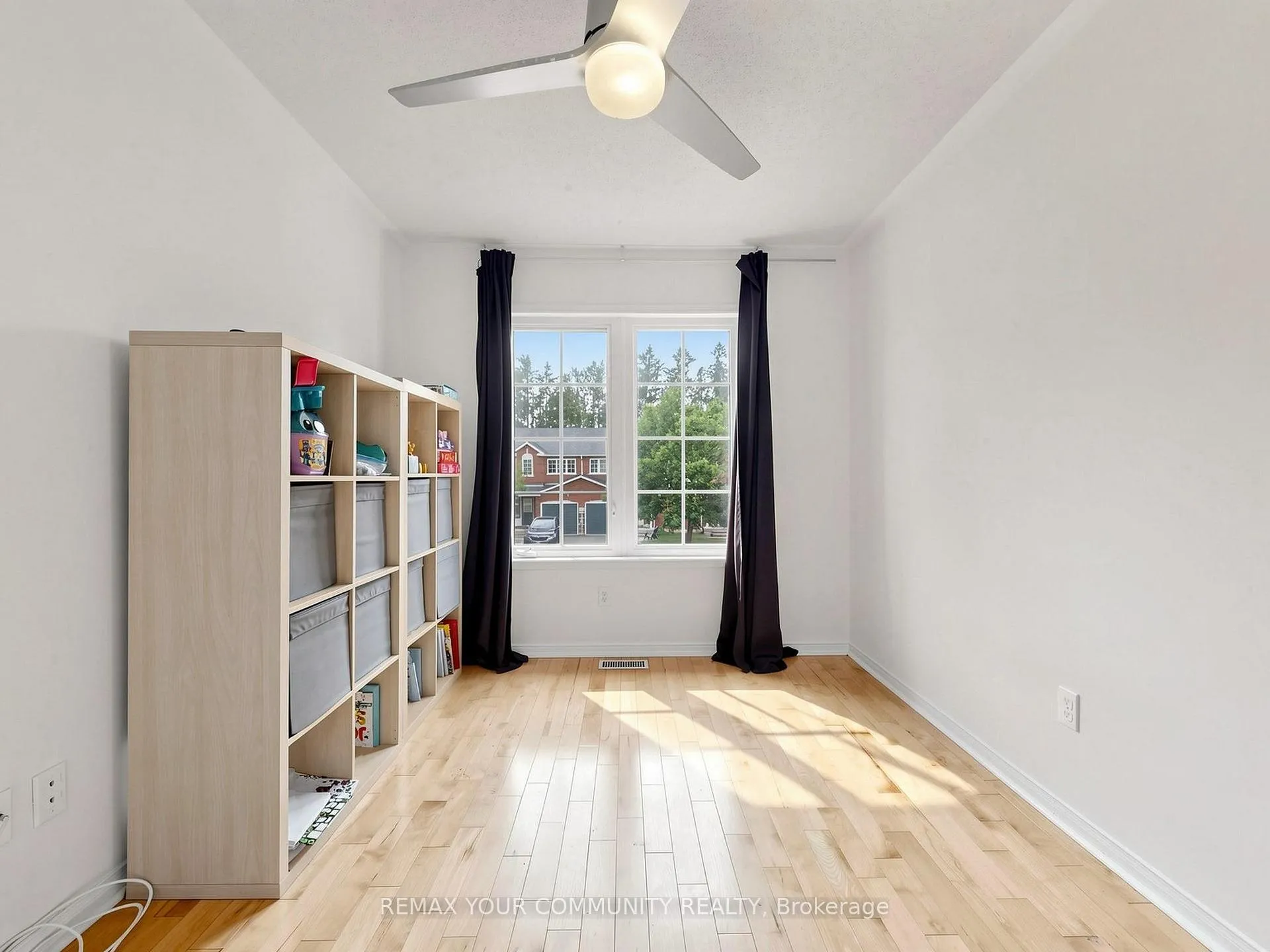 Photo 28 of 20 Dawson Crescent, Milton, Bronte Meadows — HOMEH