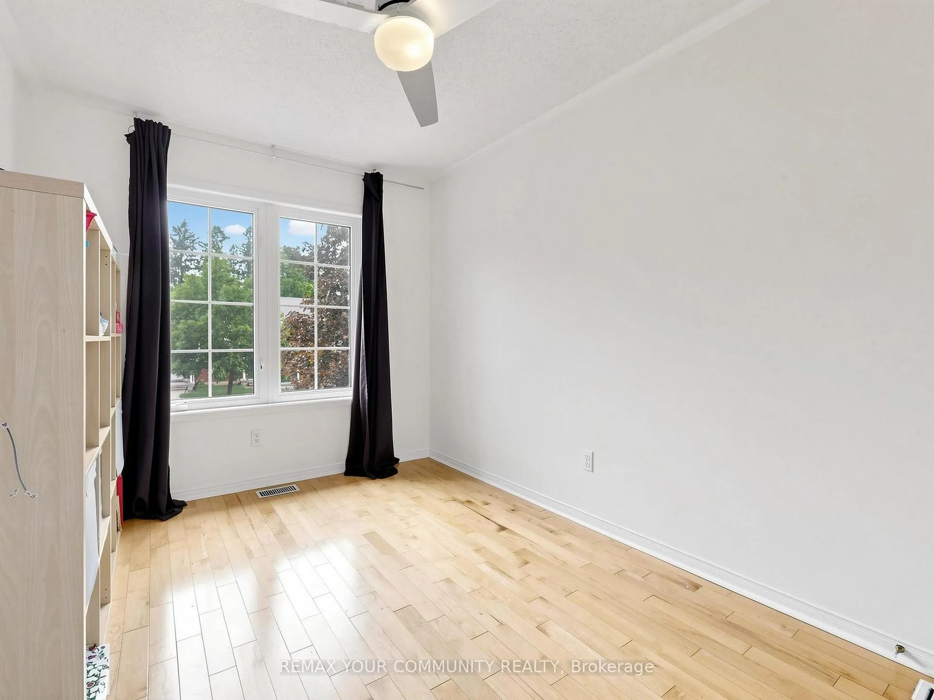 Photo 29 of 20 Dawson Crescent, Milton, Bronte Meadows — HOMEH