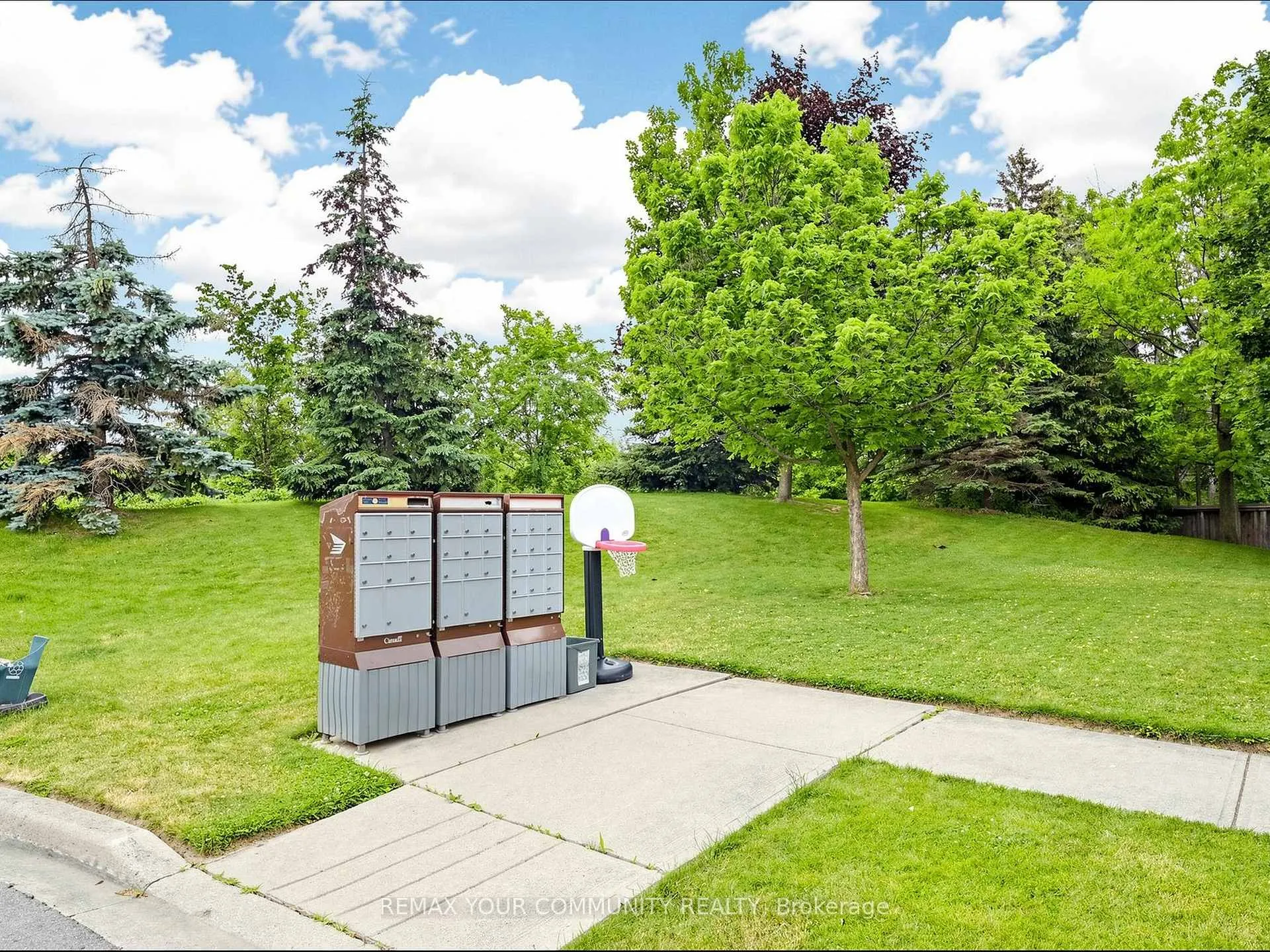 Photo 45 of 20 Dawson Crescent, Milton, Bronte Meadows — HOMEH