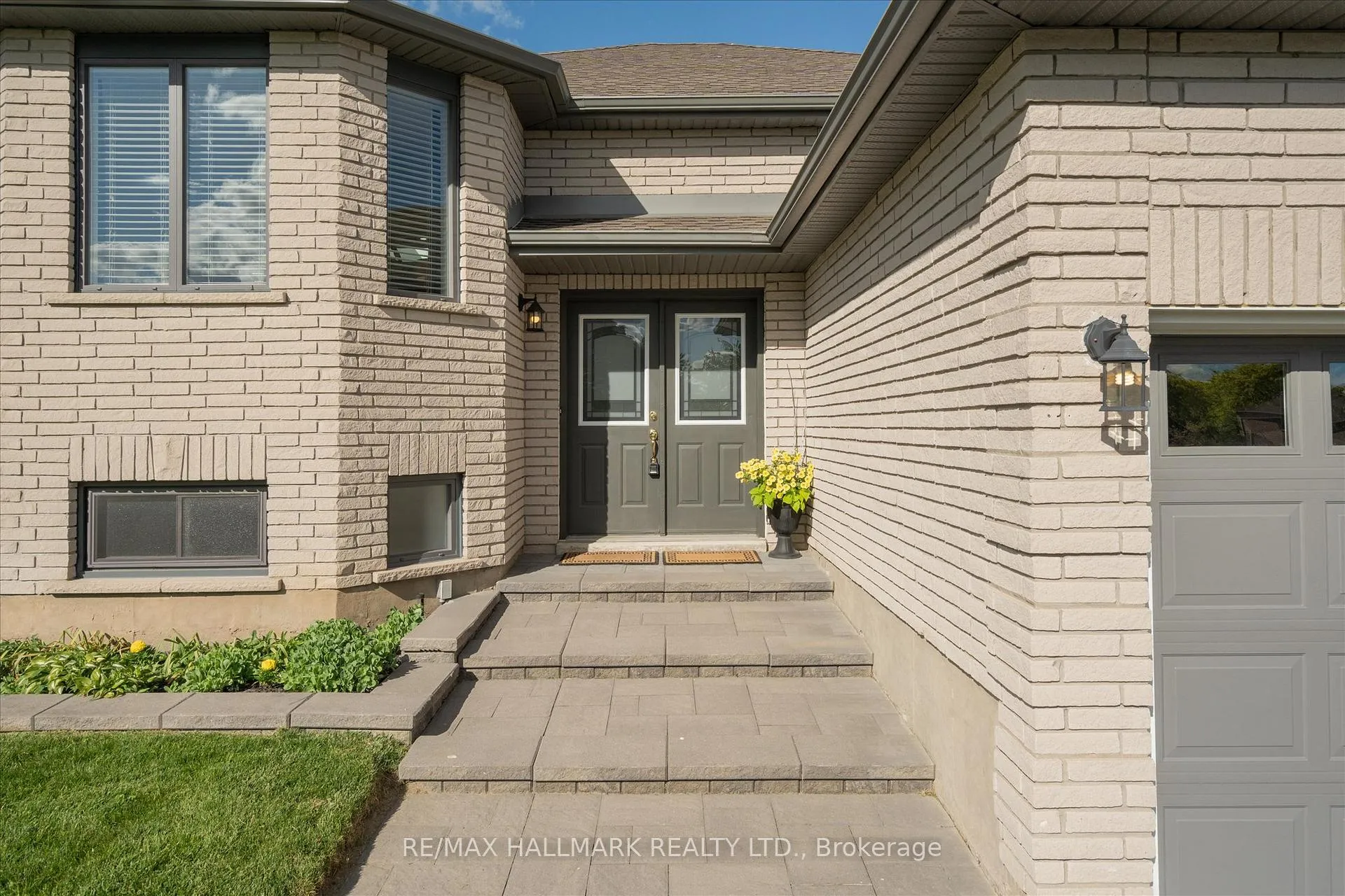 Photo 3 of 1044 Ridell Avenue, Cobourg — HOMEH