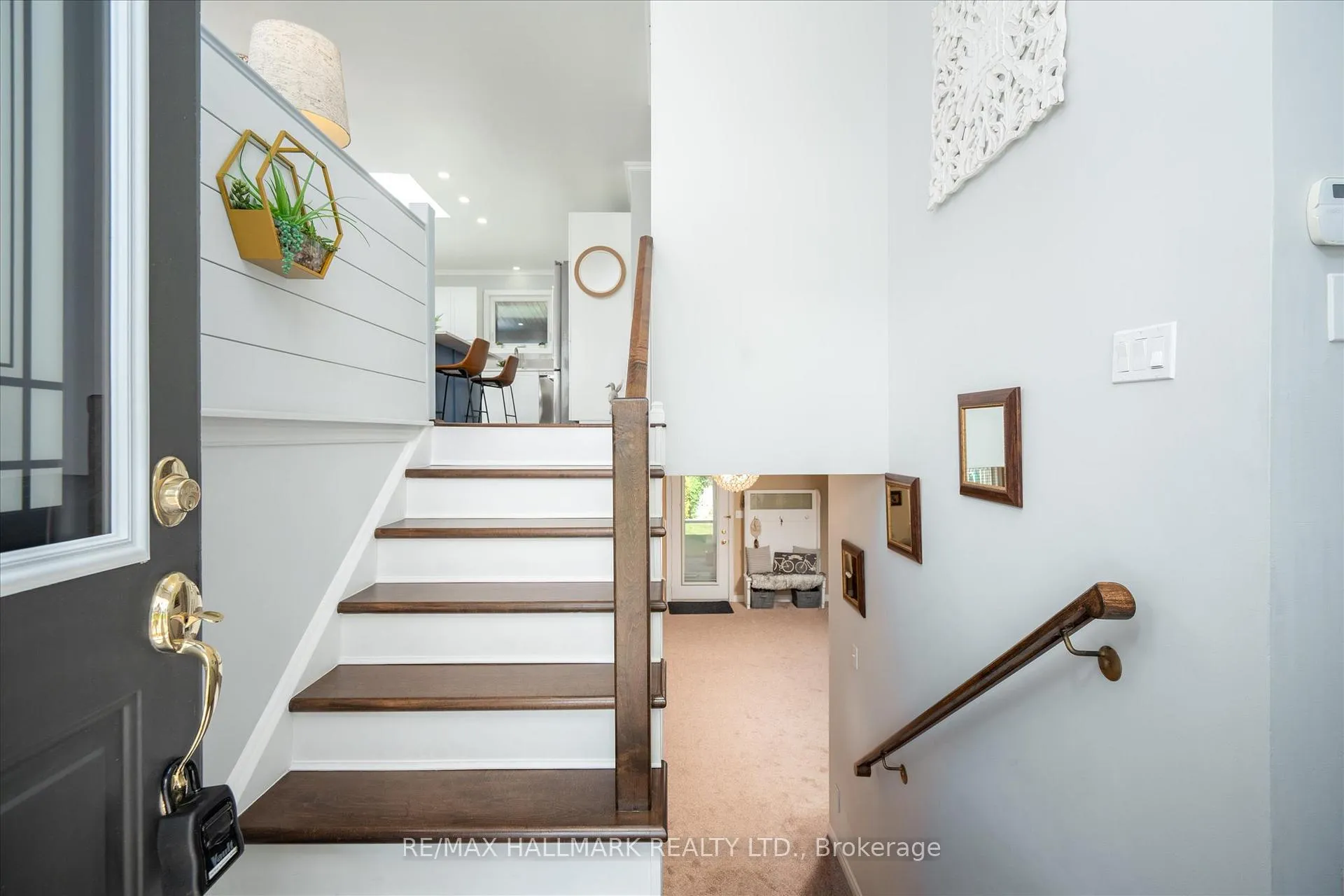 Photo 5 of 1044 Ridell Avenue, Cobourg — HOMEH