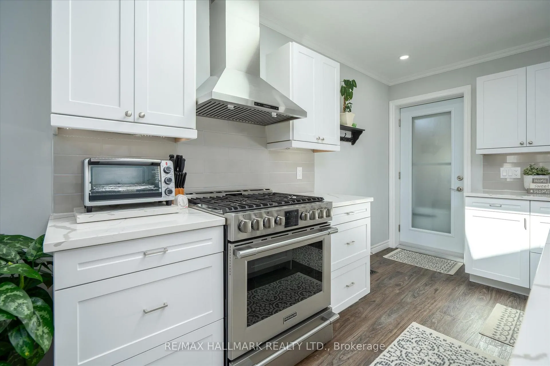 Photo 11 of 1044 Ridell Avenue, Cobourg — HOMEH