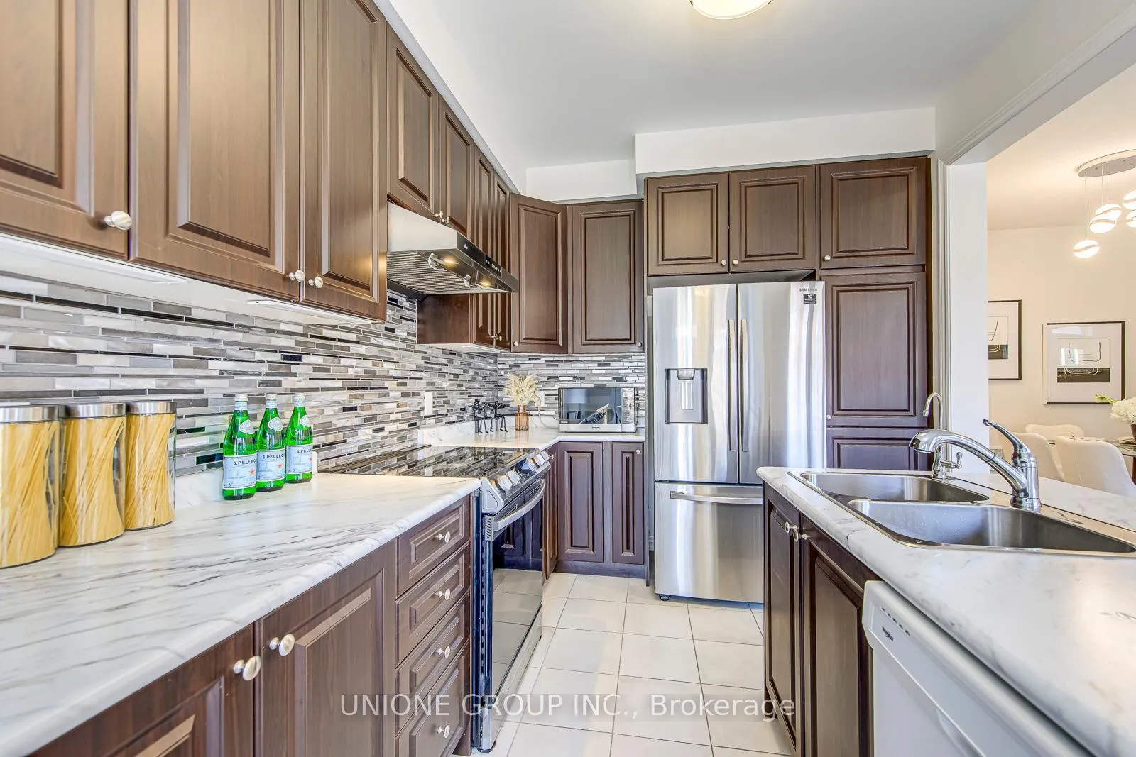 Photo 17 of 1458 Pratt Heights, Milton, Ford — HOMEH