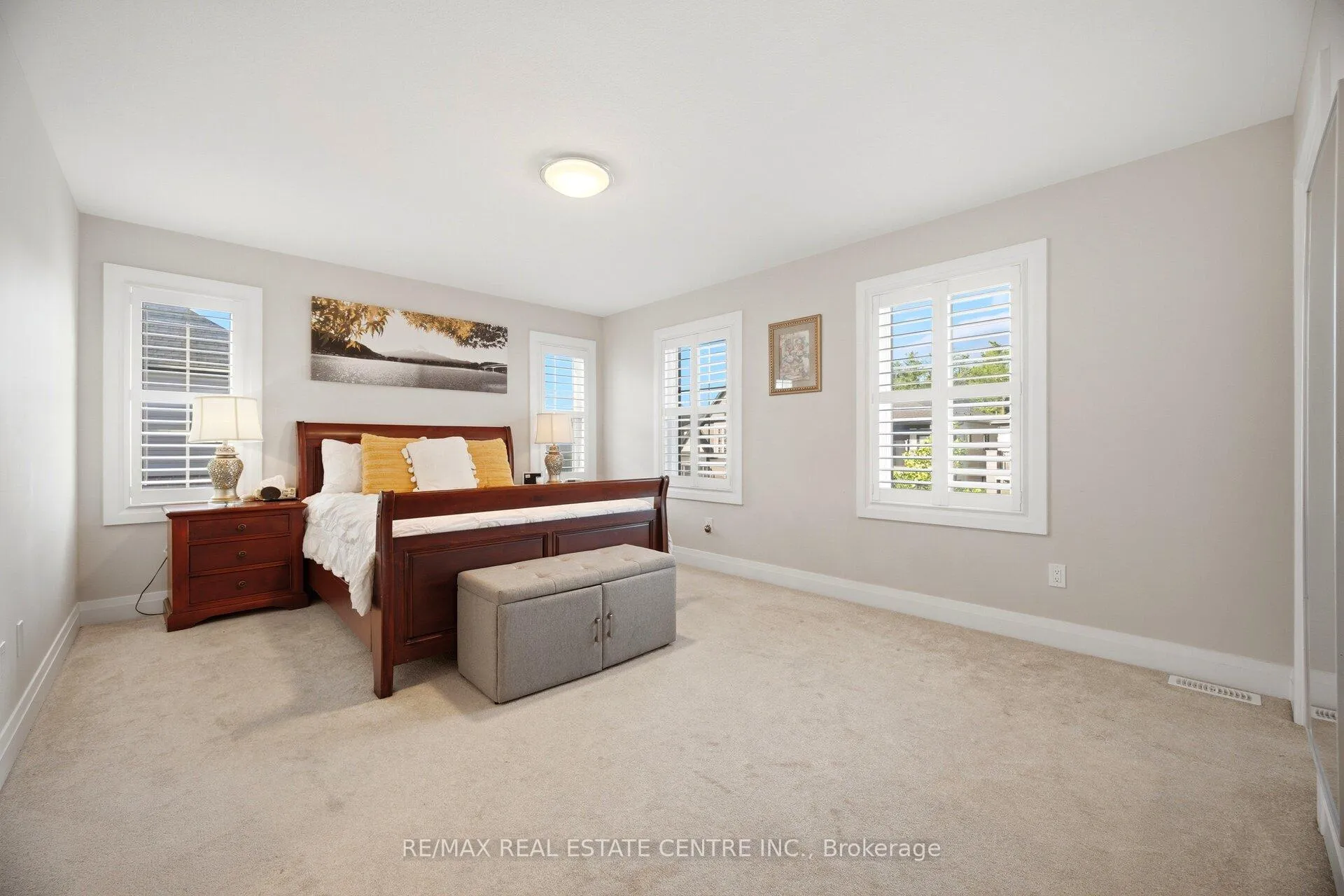 Photo 15 of 127 Monarch Woods Drive, Kitchener, Doon South — HOMEH