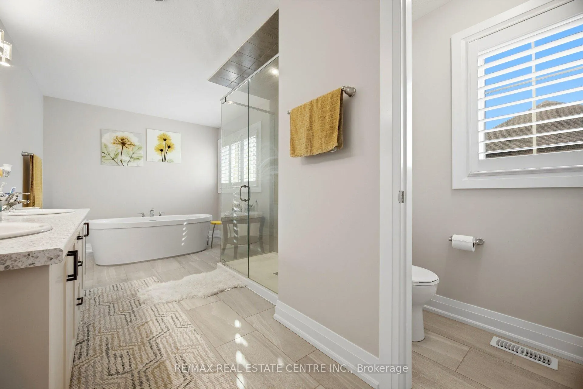 Photo 18 of 127 Monarch Woods Drive, Kitchener, Doon South — HOMEH
