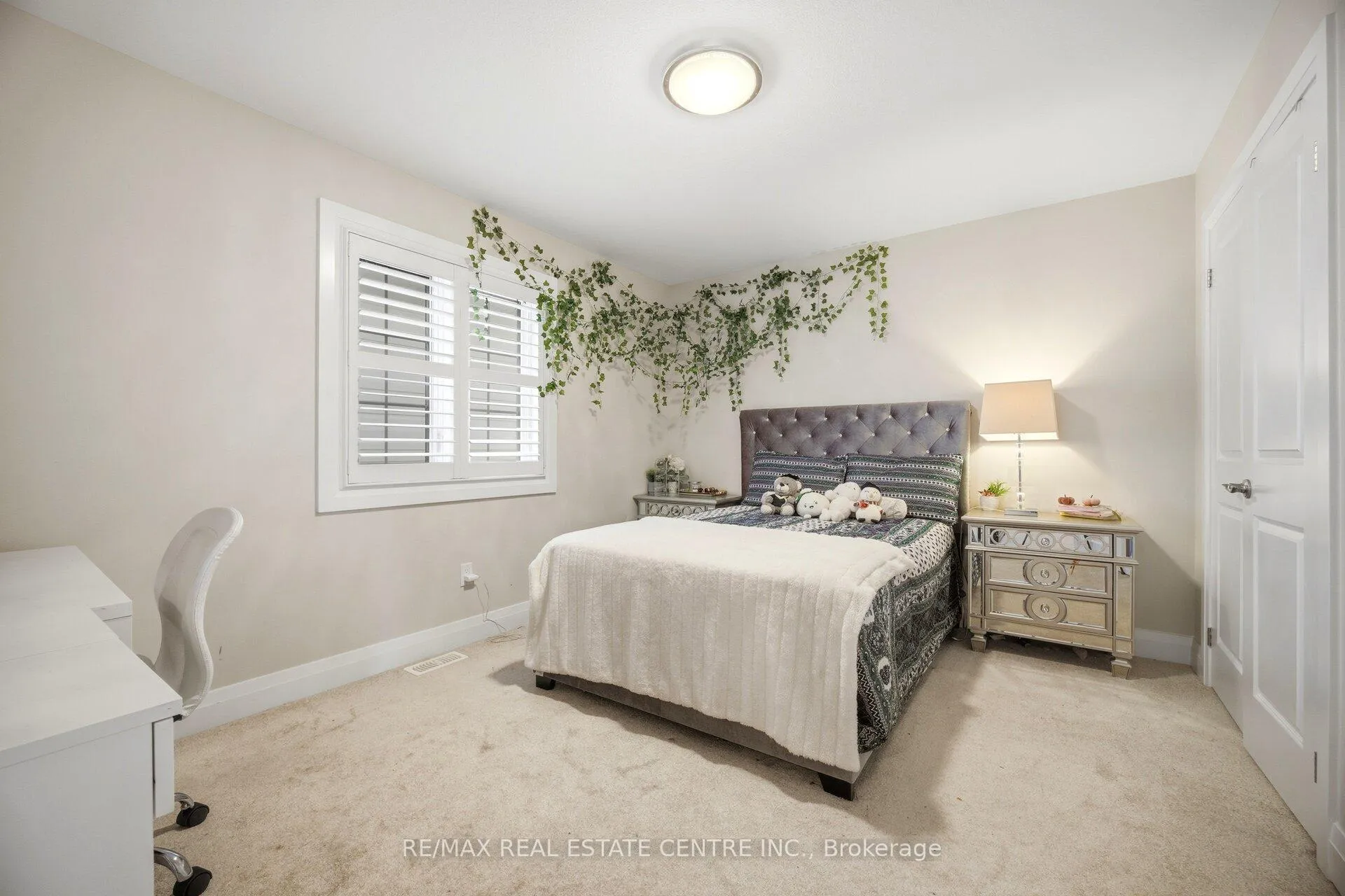 Photo 23 of 127 Monarch Woods Drive, Kitchener, Doon South — HOMEH