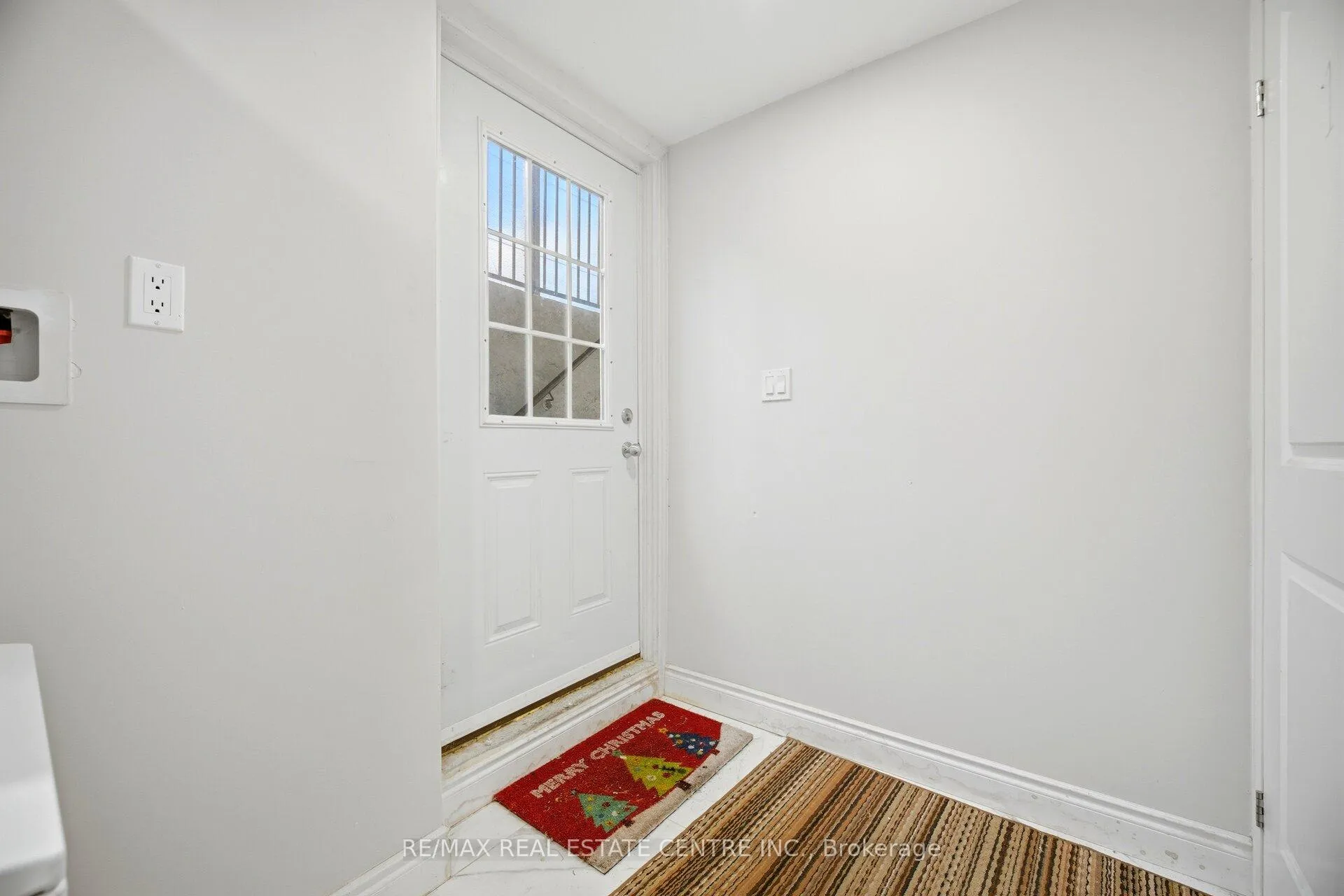 Photo 29 of 127 Monarch Woods Drive, Kitchener, Doon South — HOMEH
