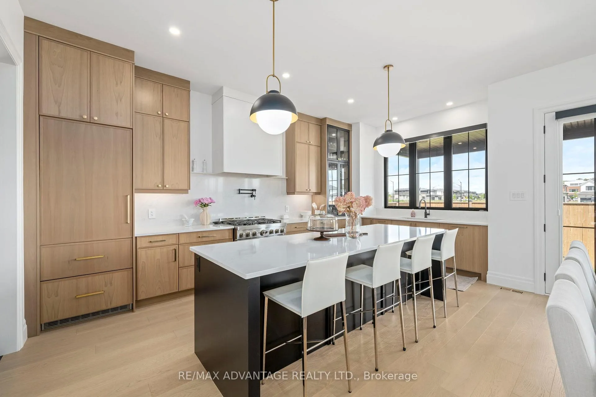 Photo 9 of 1653 Medway Park Drive, London, North S — HOMEH