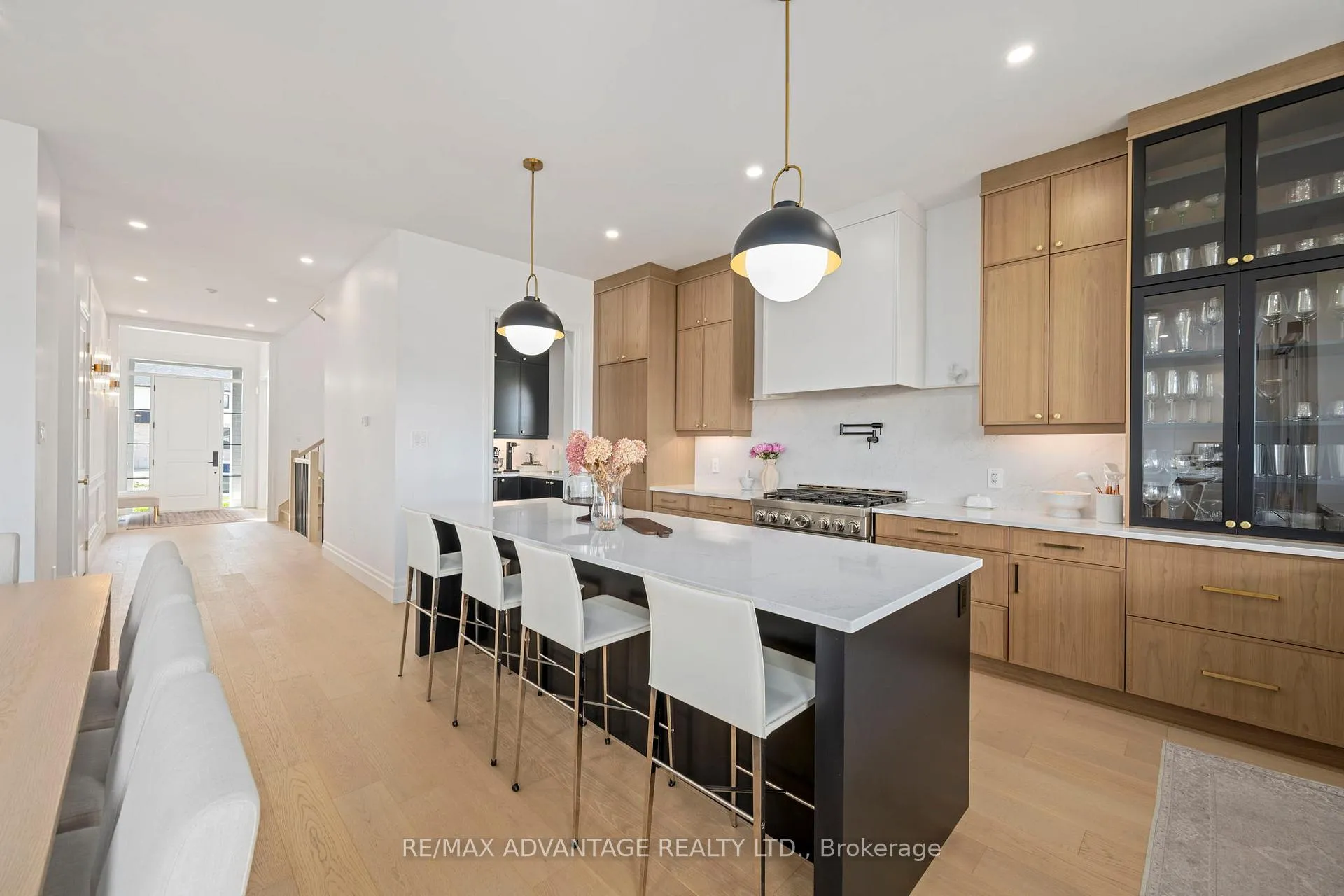Photo 13 of 1653 Medway Park Drive, London, North S — HOMEH