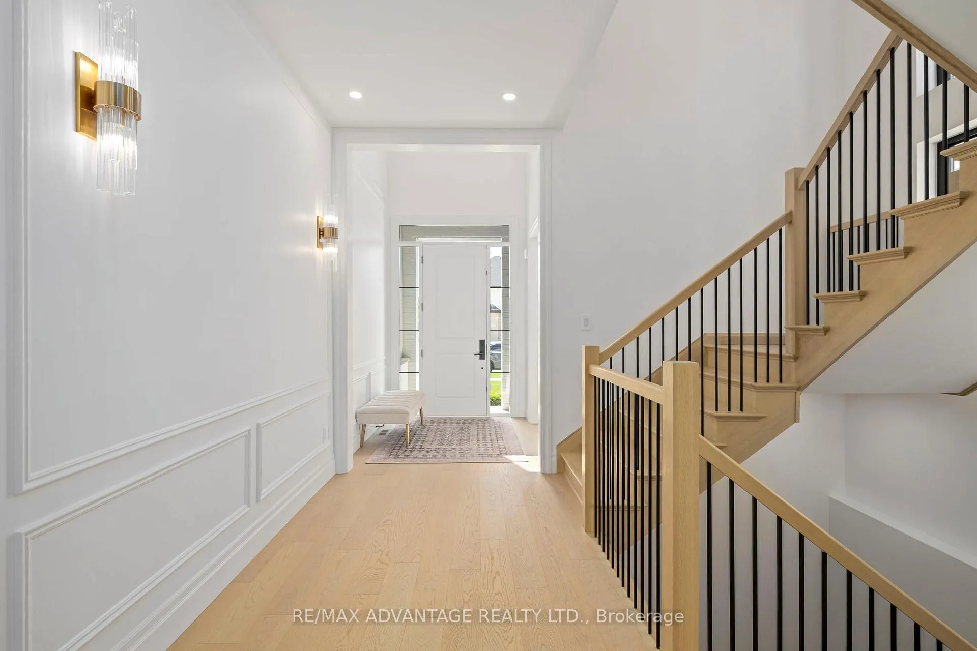 Photo 17 of 1653 Medway Park Drive, London, North S — HOMEH