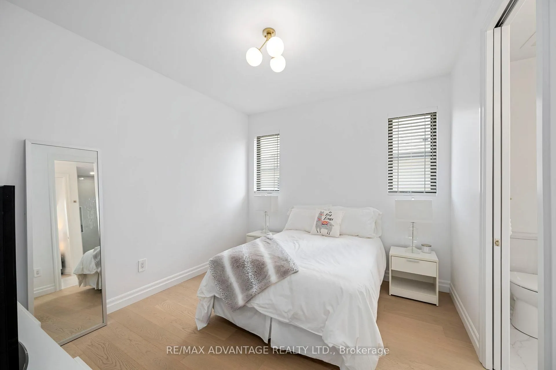 Photo 31 of 1653 Medway Park Drive, London, North S — HOMEH