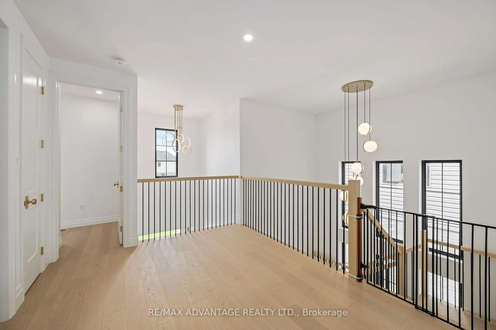 Photo 35 of 1653 Medway Park Drive, London, North S — HOMEH