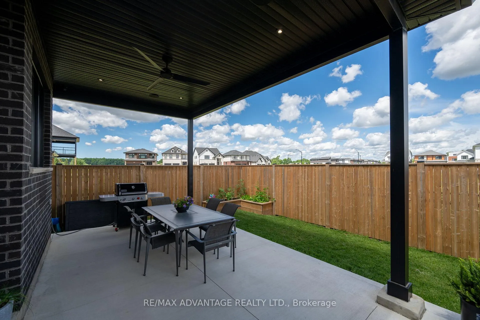 Photo 44 of 1653 Medway Park Drive, London, North S — HOMEH