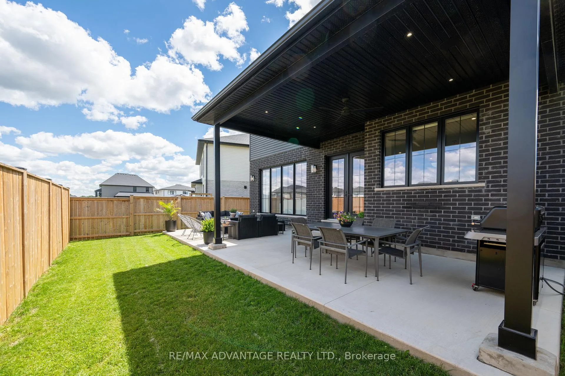 Photo 45 of 1653 Medway Park Drive, London, North S — HOMEH