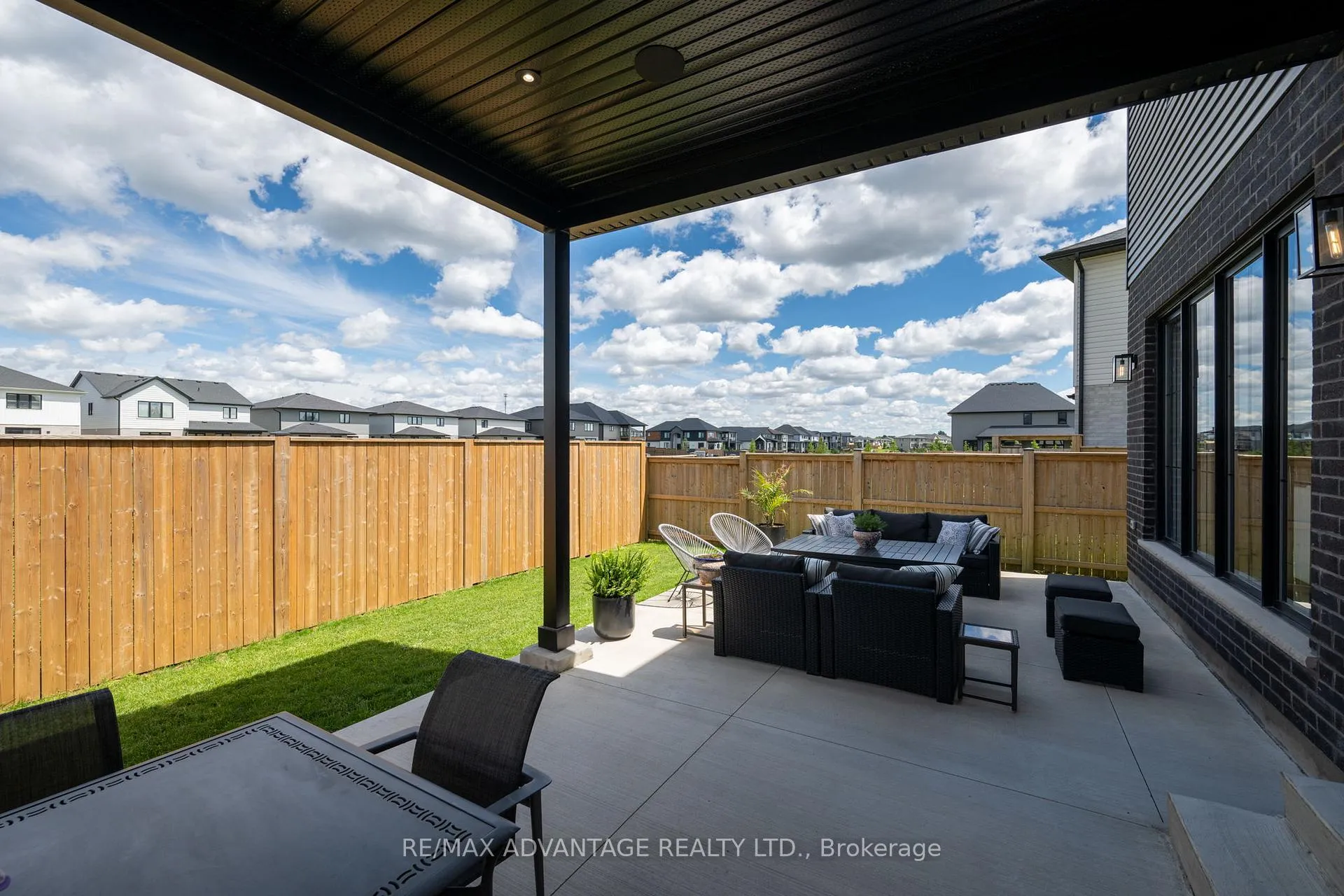 Photo 47 of 1653 Medway Park Drive, London, North S — HOMEH