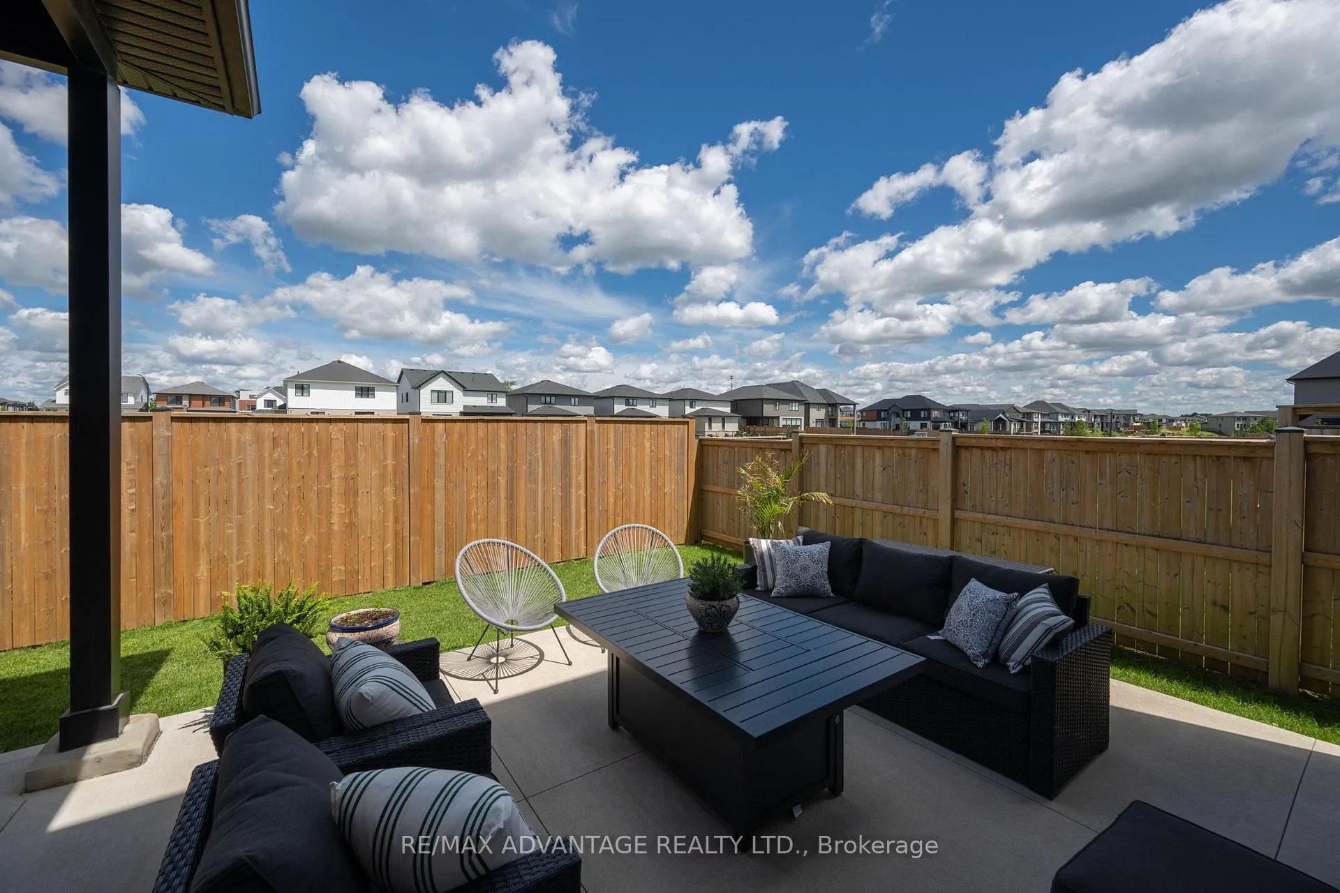 Photo 49 of 1653 Medway Park Drive, London, North S — HOMEH