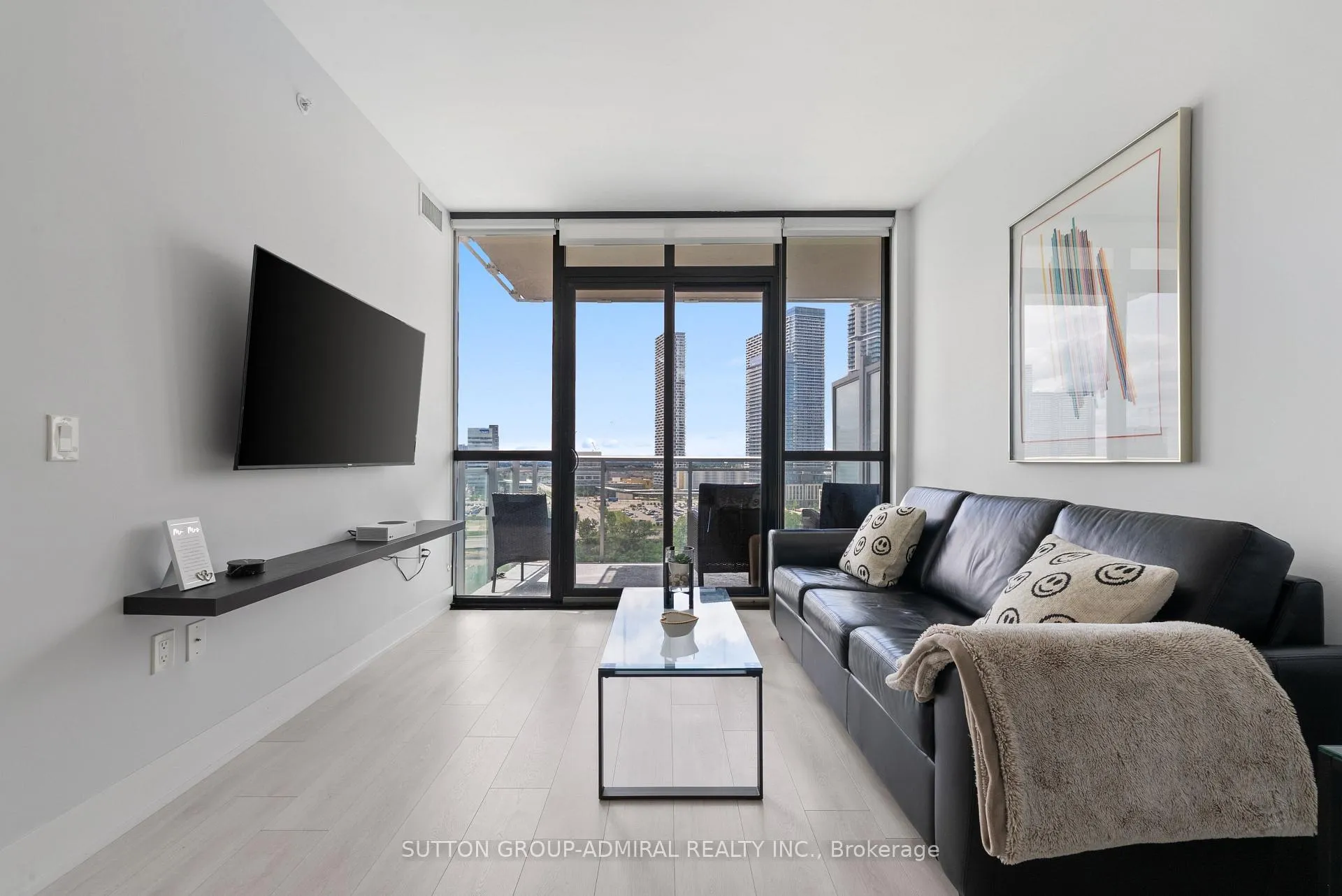 Photo 5 of Unit 1104, 2916 Highway 7, Vaughan, Concord — HOMEH