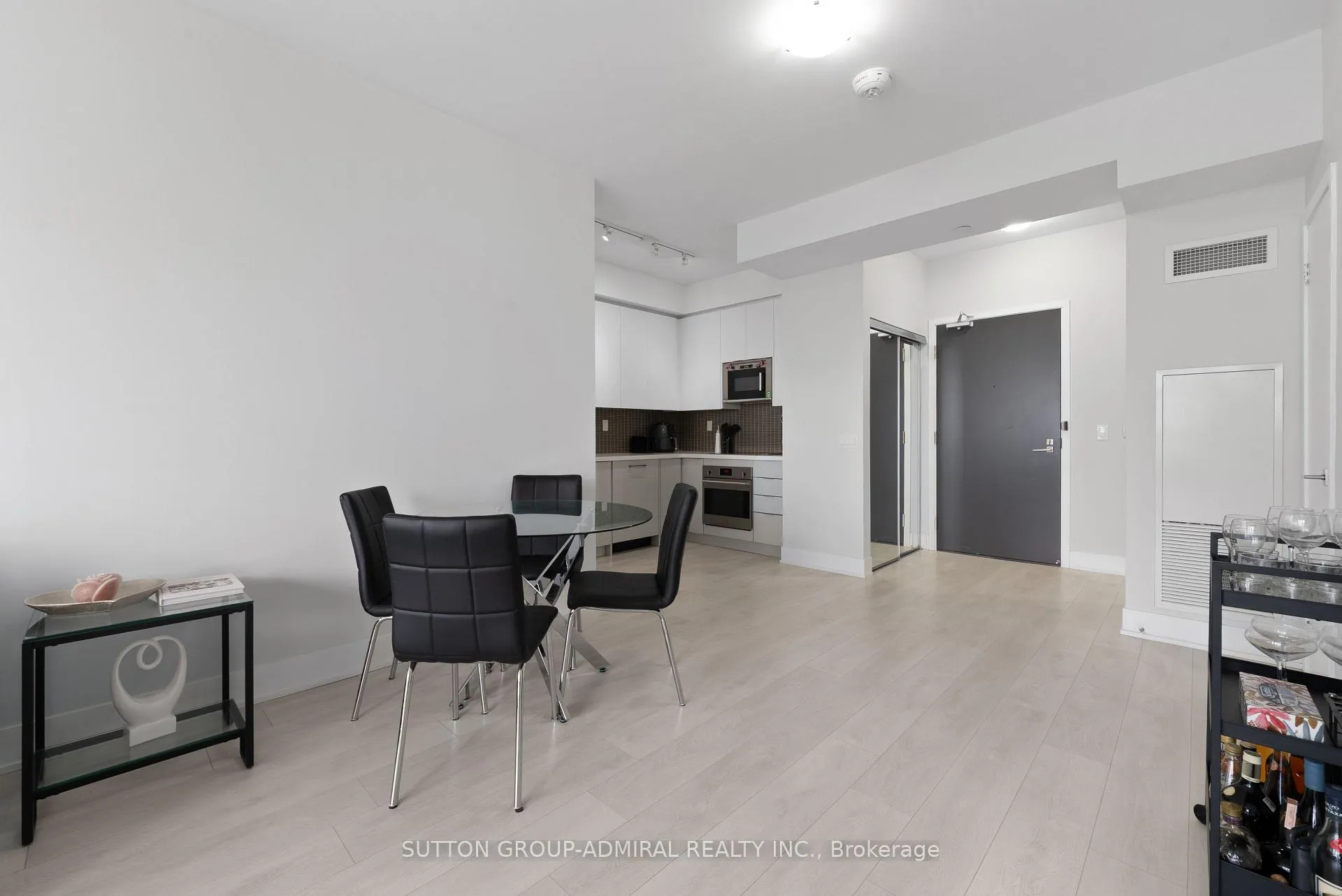 Photo 9 of Unit 1104, 2916 Highway 7, Vaughan, Concord — HOMEH