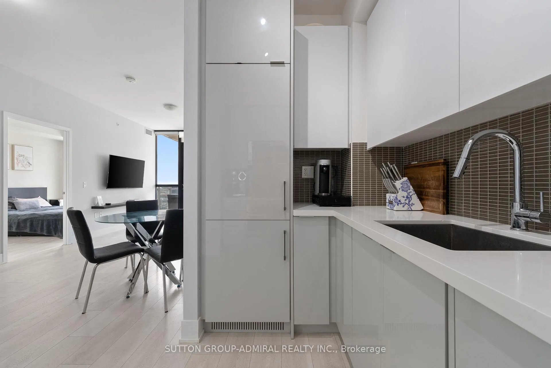 Photo 11 of Unit 1104, 2916 Highway 7, Vaughan, Concord — HOMEH