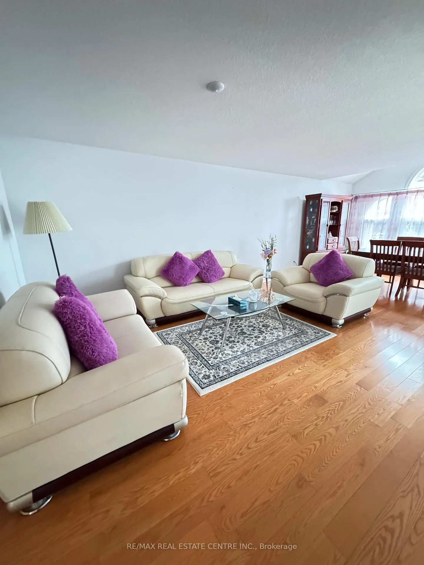 Photo 4 of 39 Mcarthur Drive, Guelph, Pineridge/Westminster Woods — HOMEH