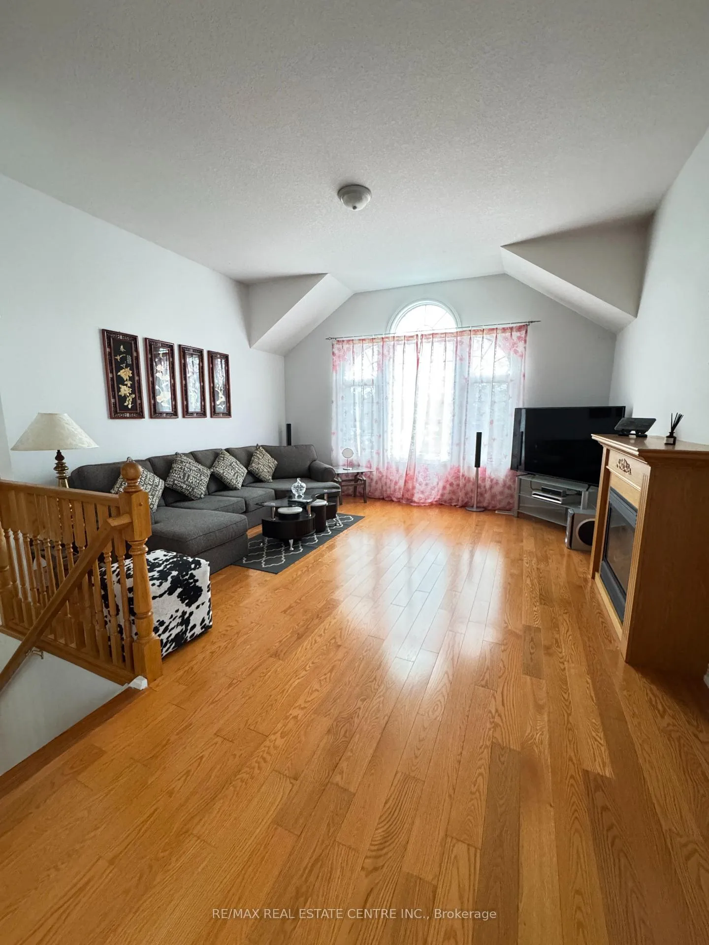 Photo 12 of 39 Mcarthur Drive, Guelph, Pineridge/Westminster Woods — HOMEH