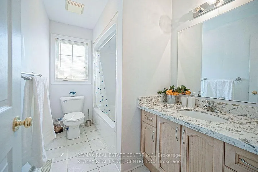 Photo 20 of 39 Mcarthur Drive, Guelph, Pineridge/Westminster Woods — HOMEH