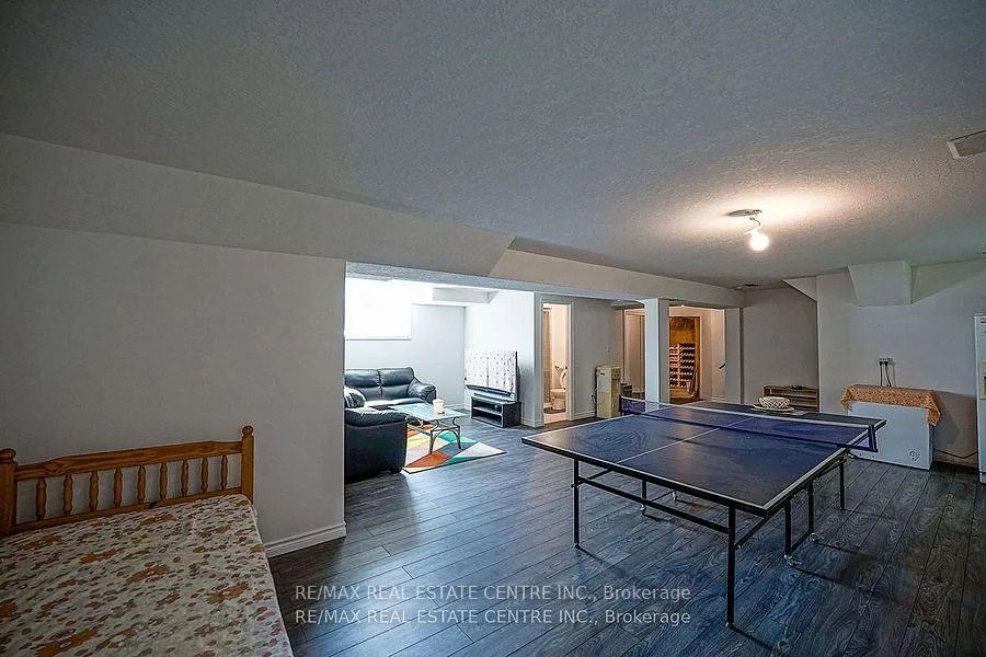 Photo 25 of 39 Mcarthur Drive, Guelph, Pineridge/Westminster Woods — HOMEH