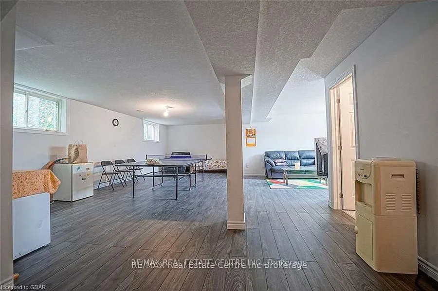 Photo 31 of 39 Mcarthur Drive, Guelph, Pineridge/Westminster Woods — HOMEH