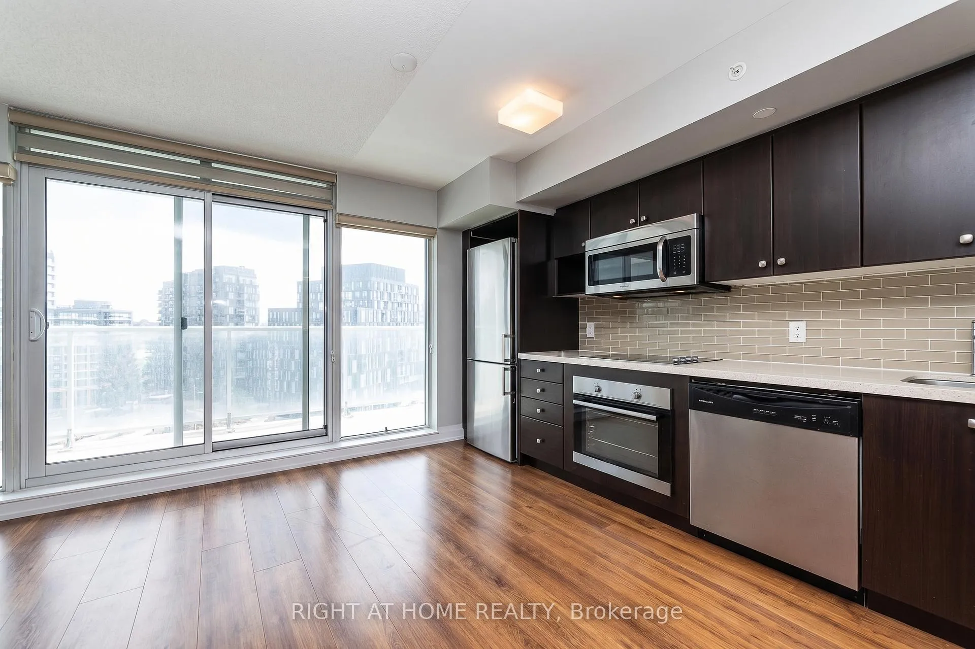 Front of Unit W1003, 565 Wilson Avenue